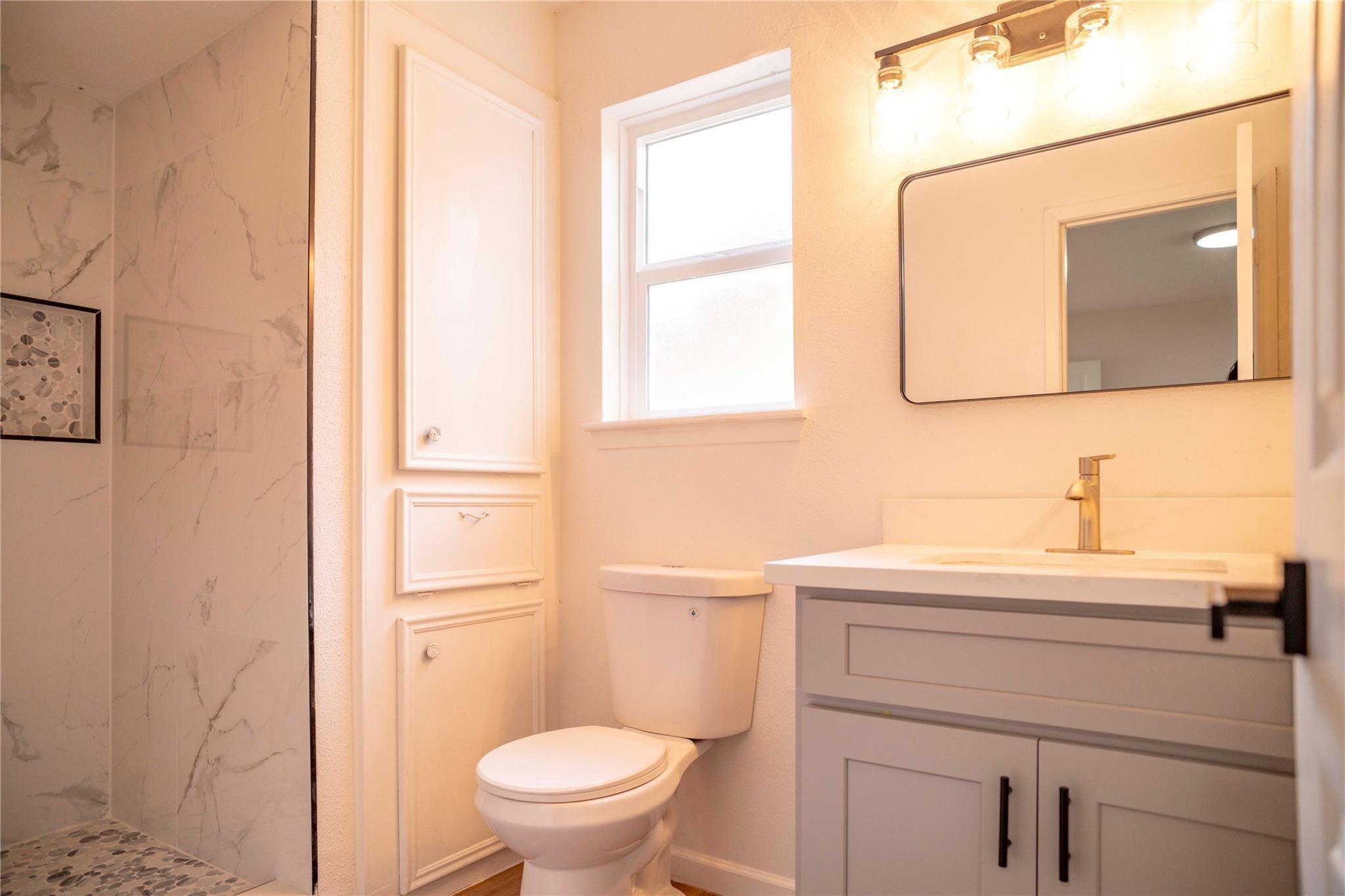 9214 Woodland Oaks Drive