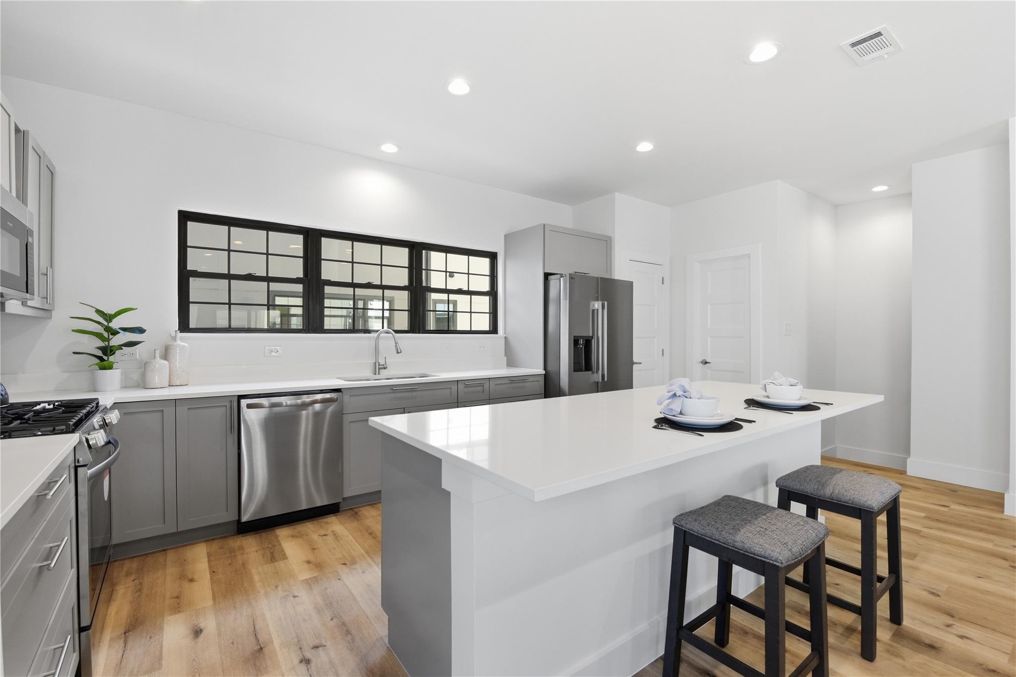 11933 N Hoa Sen Circle