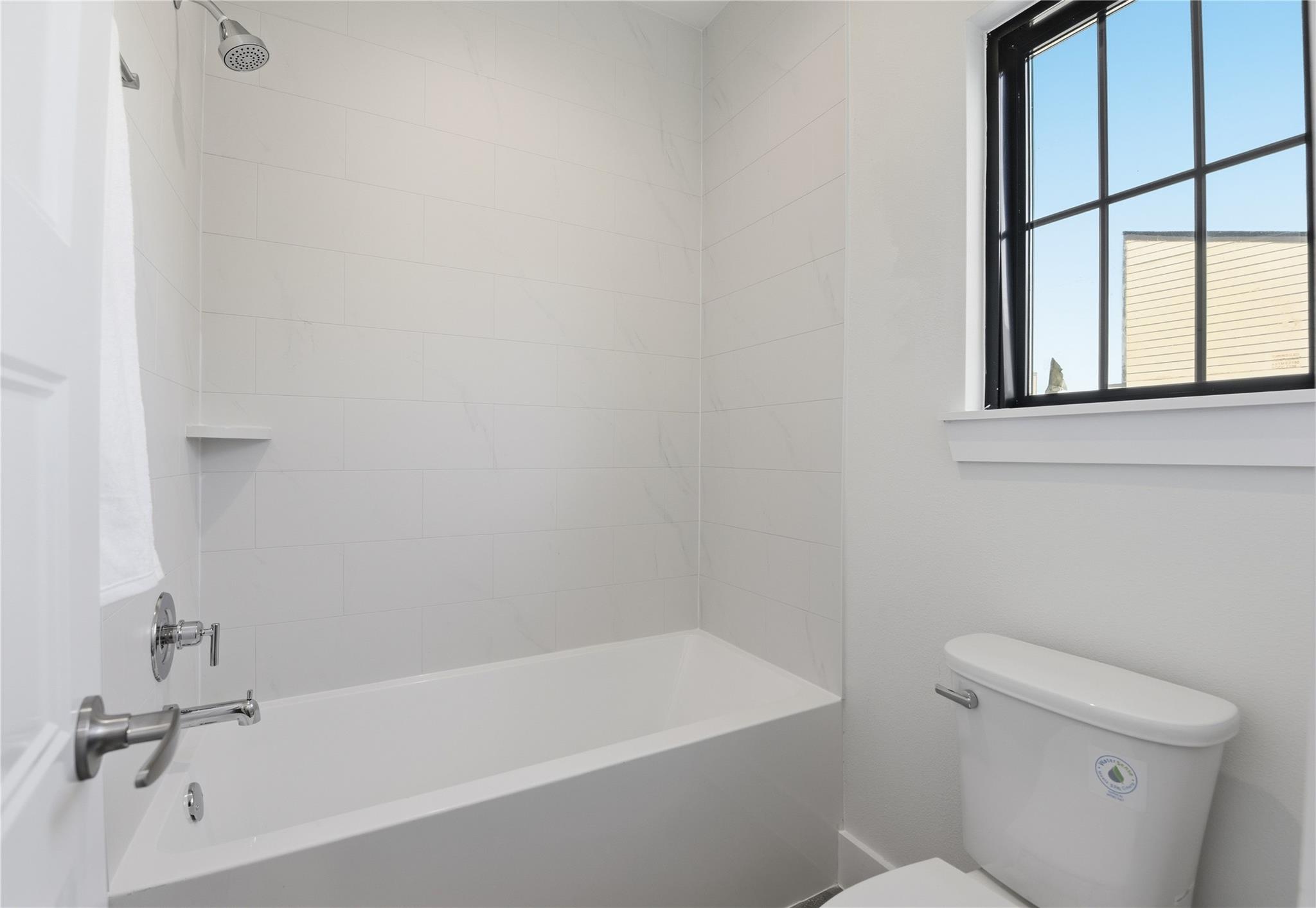 11933 N Hoa Sen Circle