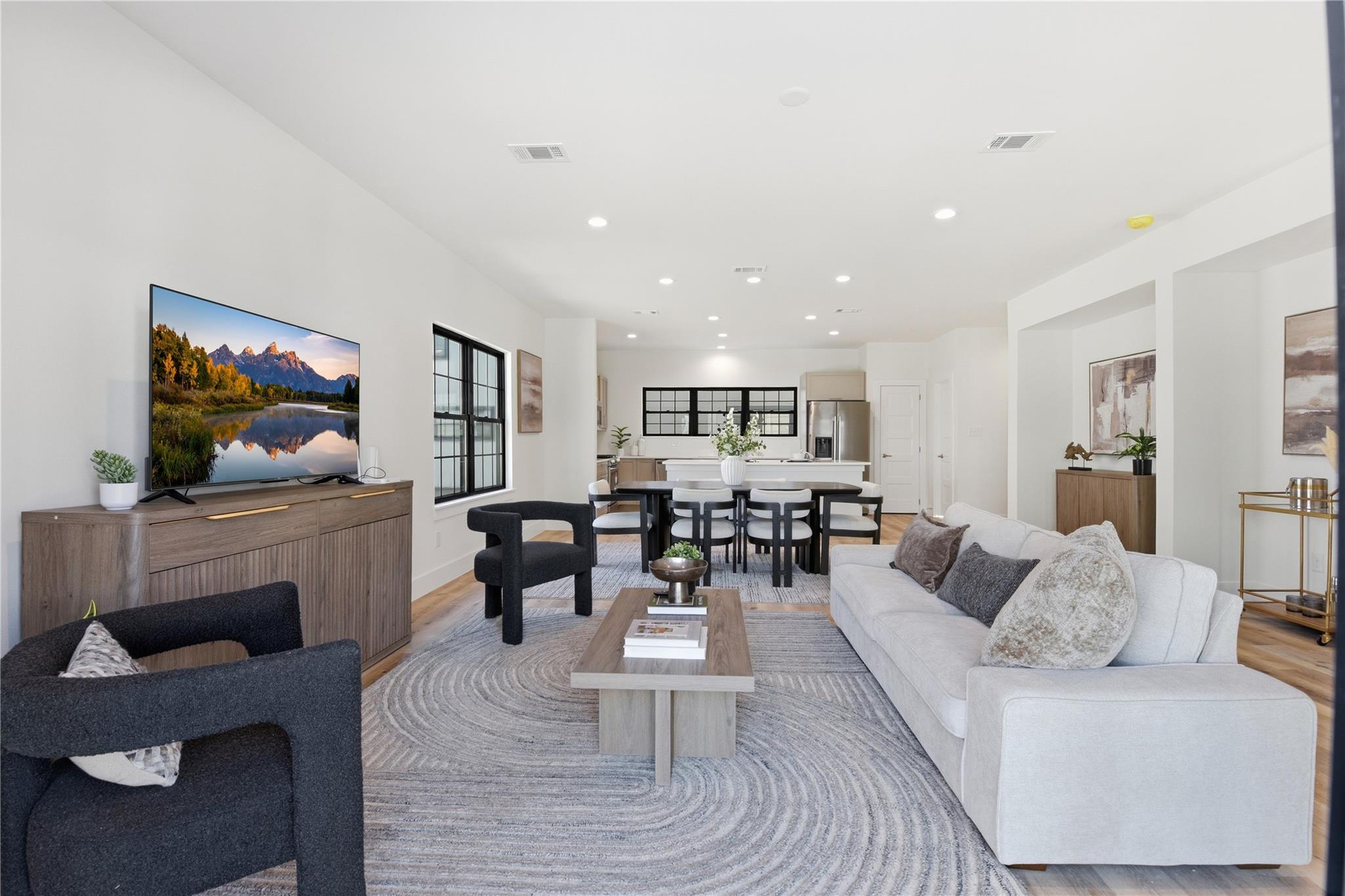 11933 N Hoa Sen Circle