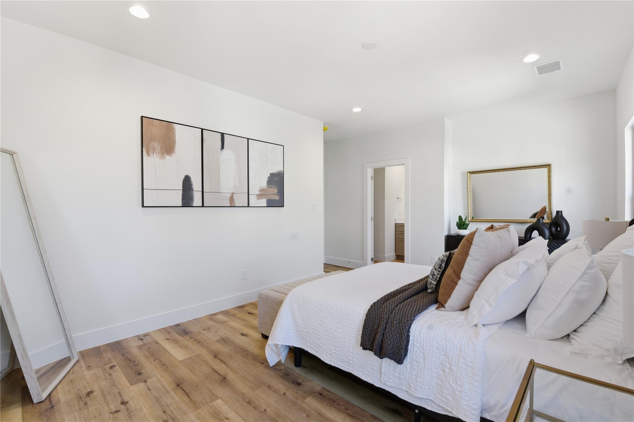 11933 N Hoa Sen Circle