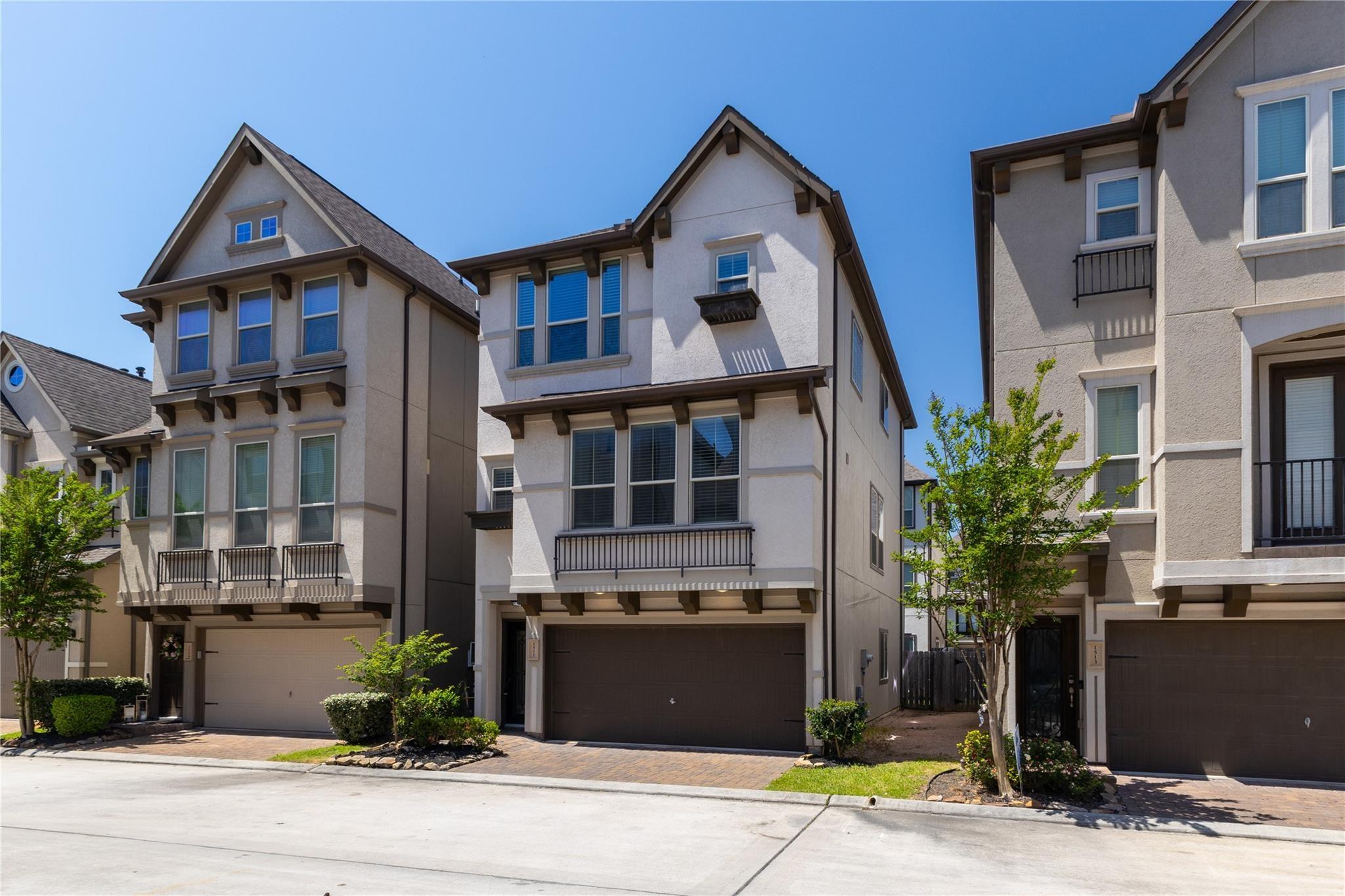 1511 Peyton Oaks Place