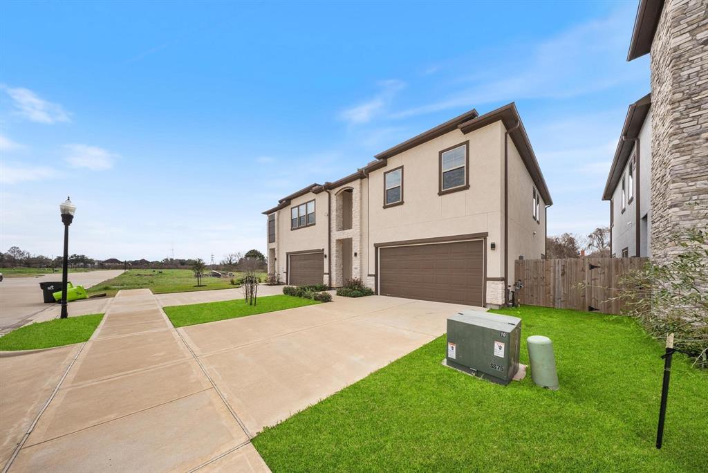 1942 Olivos Street