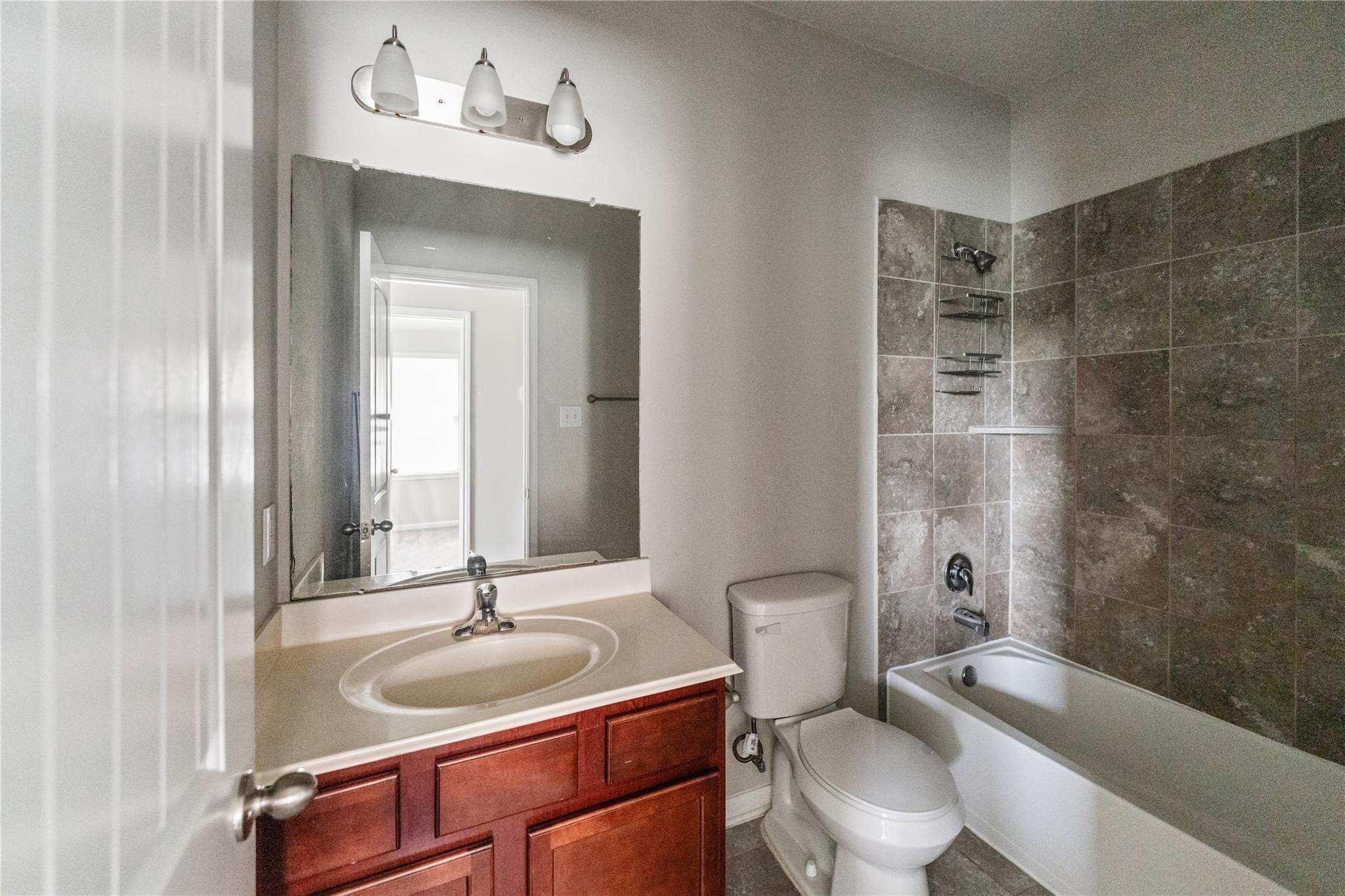 8014 Oxbow Manor Lane