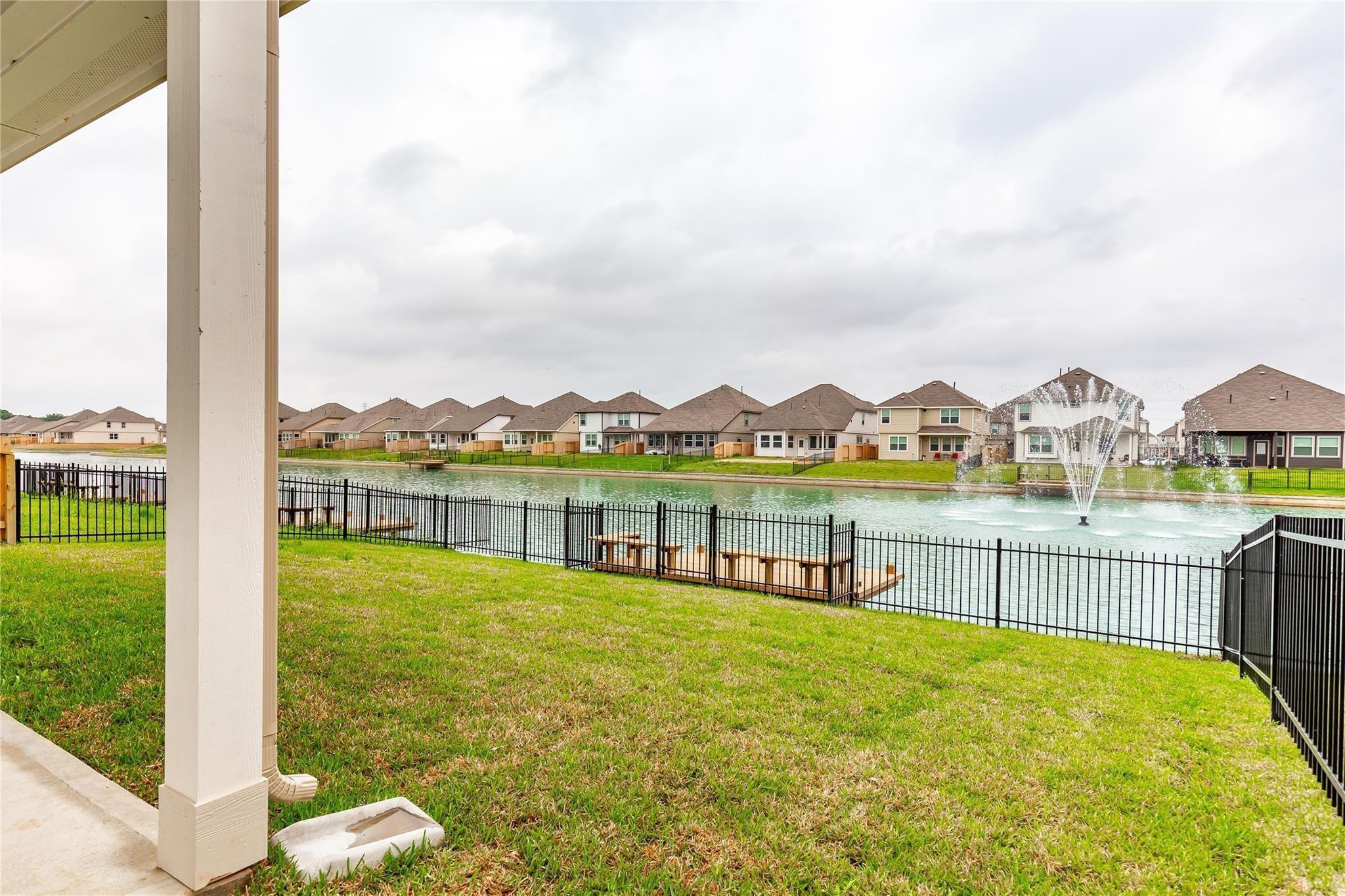 24630 Bastiani Canvas Lane