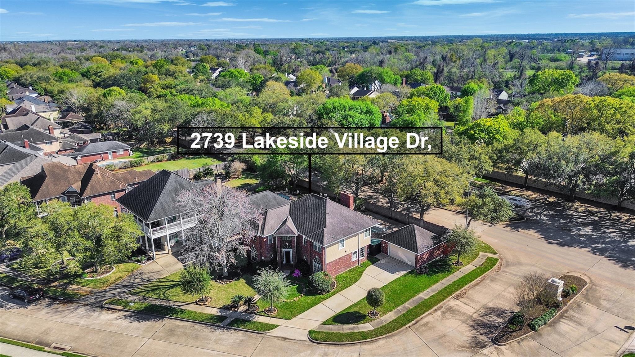 2739 Lakeside Village Drive