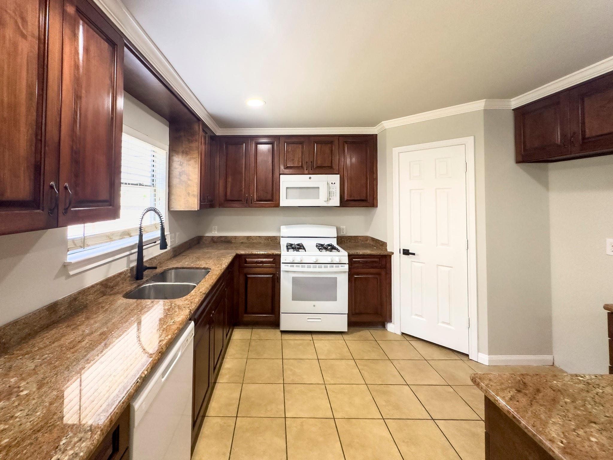 13115 N Bellaire Estates Drive