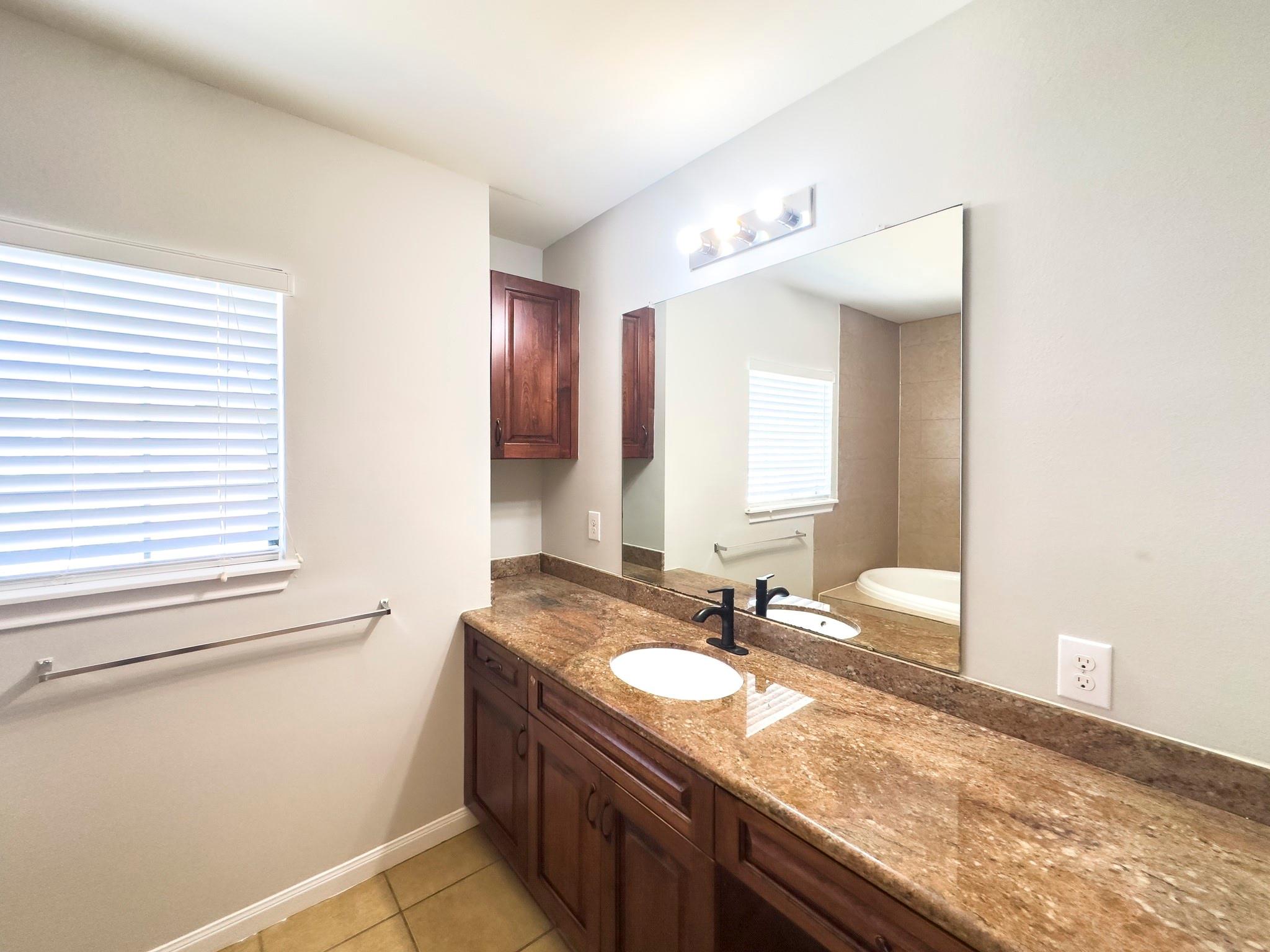 13115 N Bellaire Estates Drive
