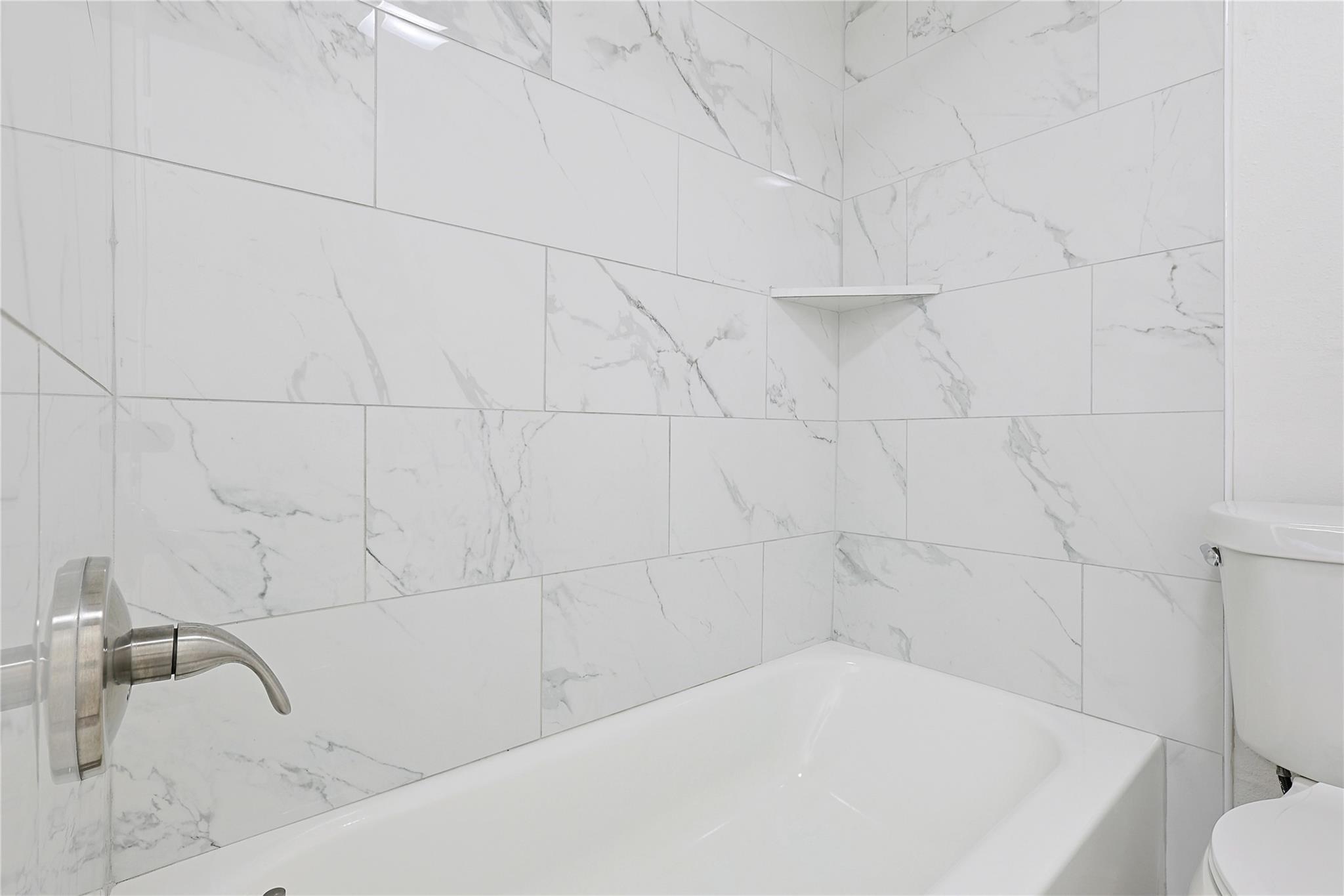 2100 Tanglewilde Street # 131