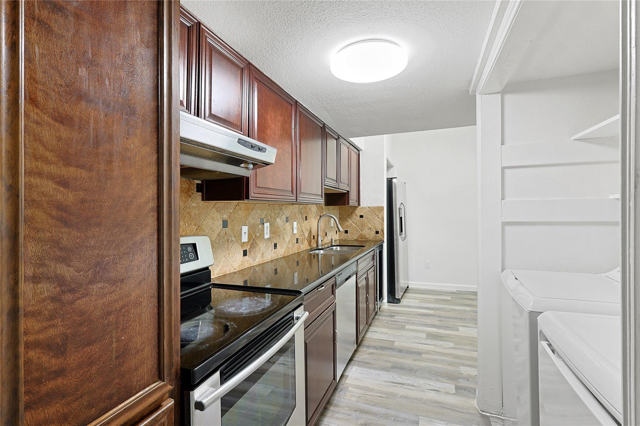 2100 Tanglewilde Street # 131