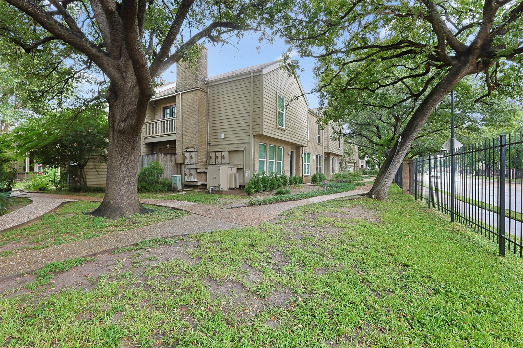 2100 Tanglewilde Street # 131