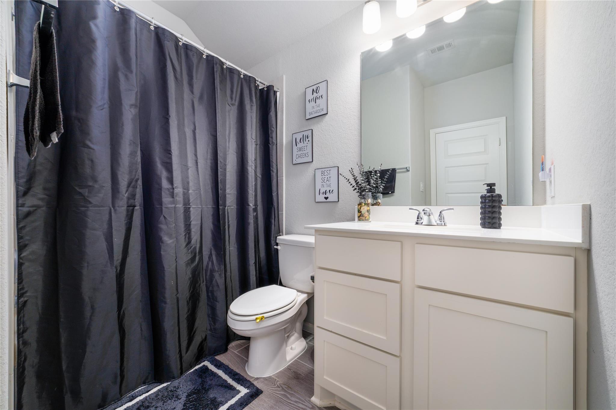 10443 Cecilia Star Lane