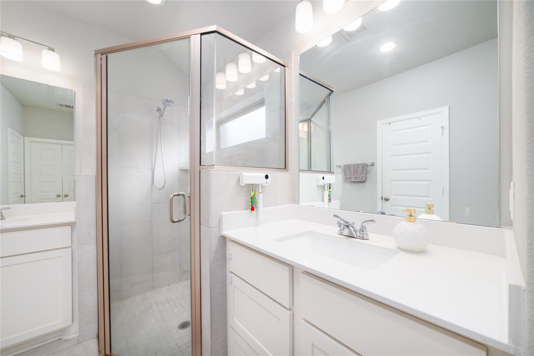 10443 Cecilia Star Lane
