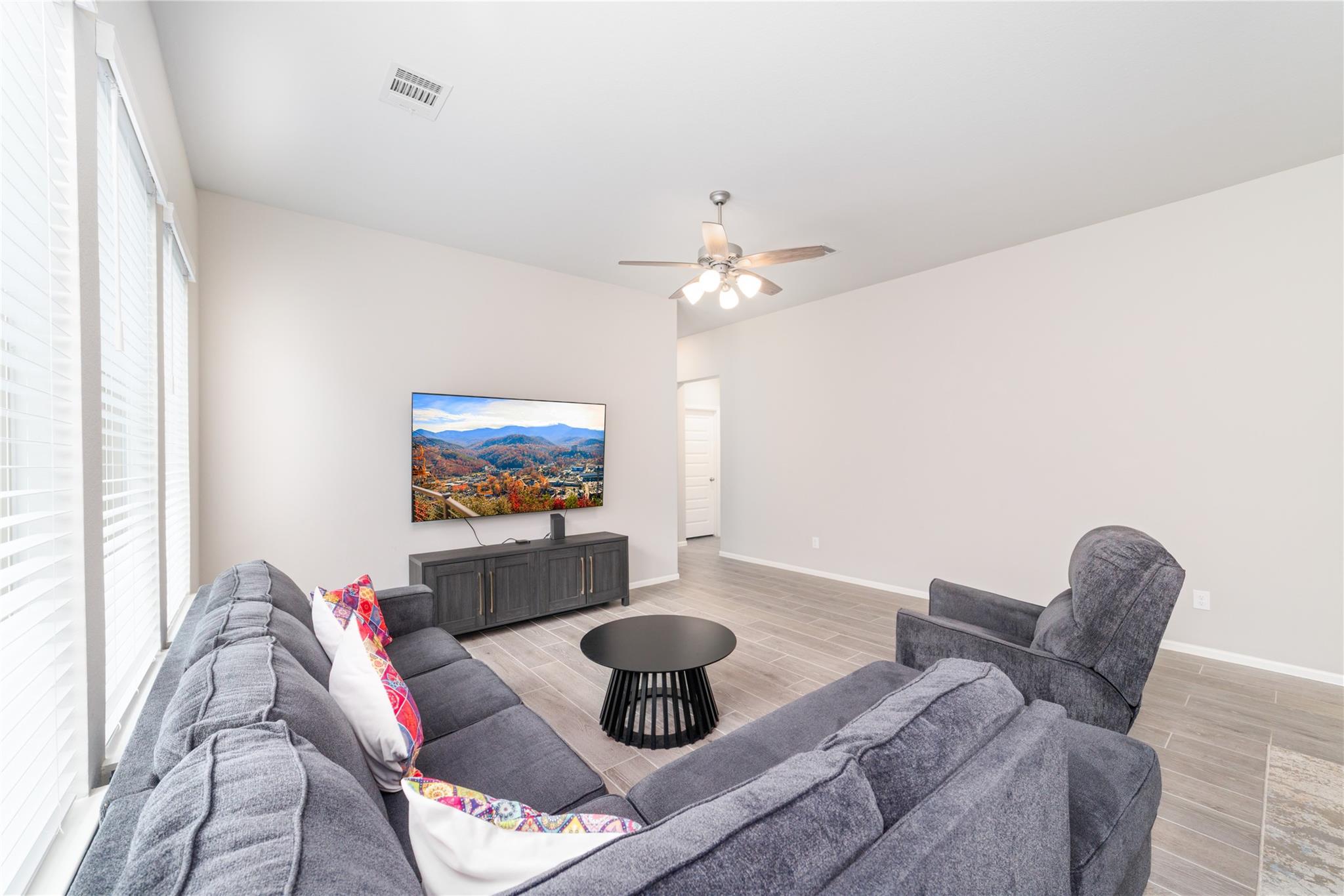 10443 Cecilia Star Lane
