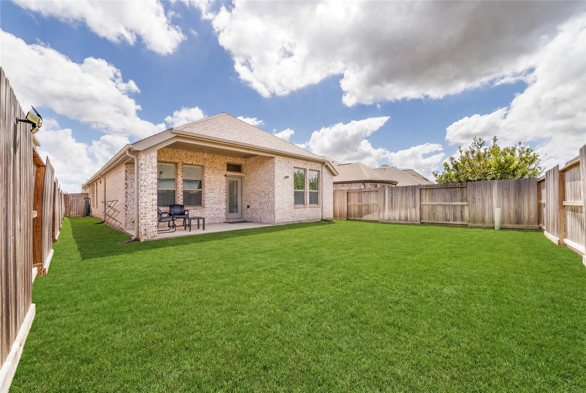 10443 Cecilia Star Lane