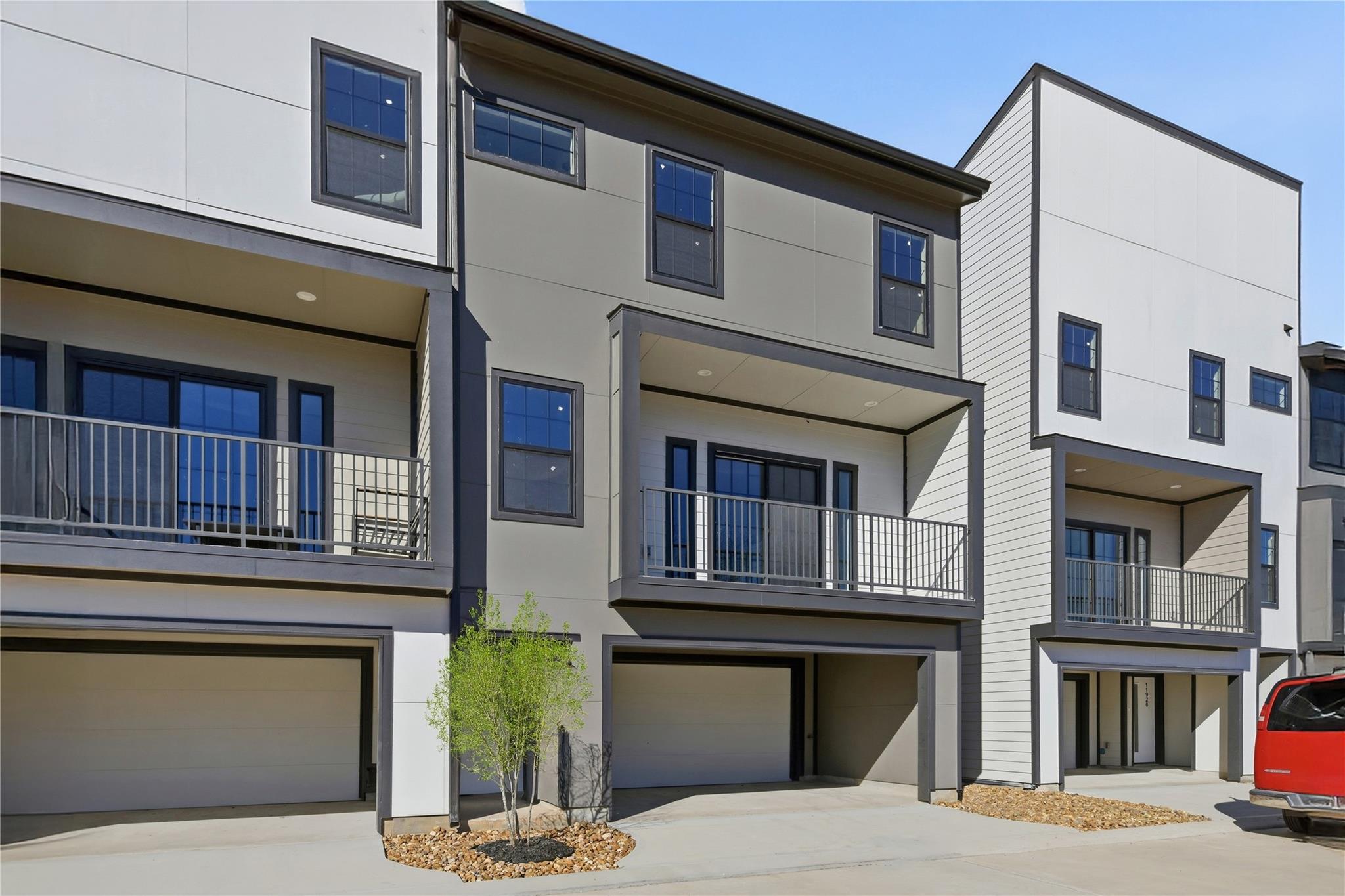 11917 N Hoa Sen Circle