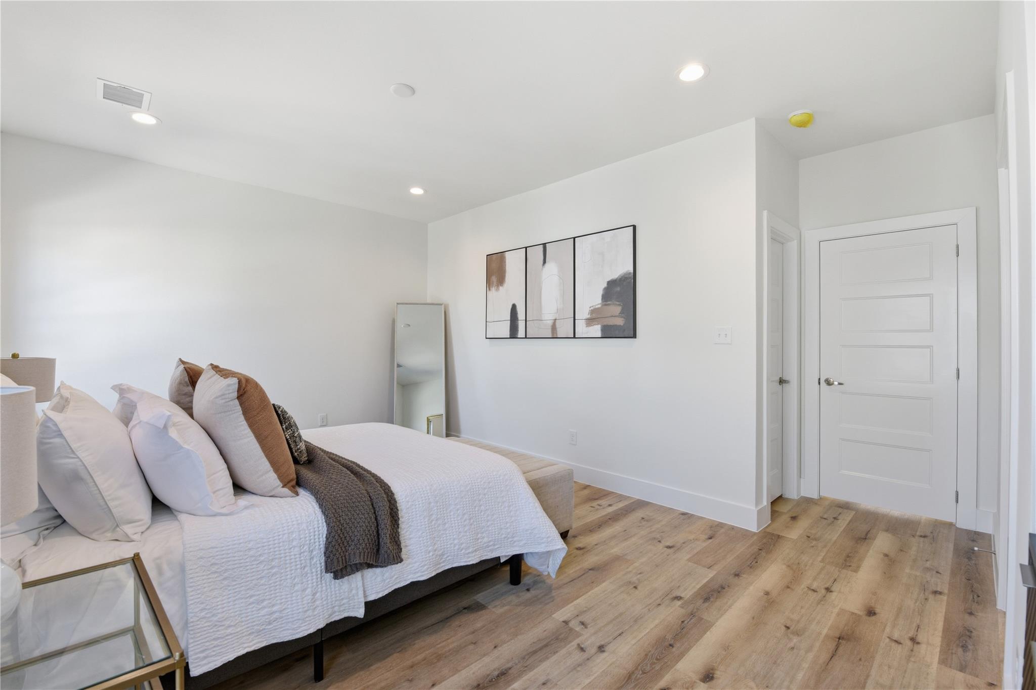 11917 N Hoa Sen Circle