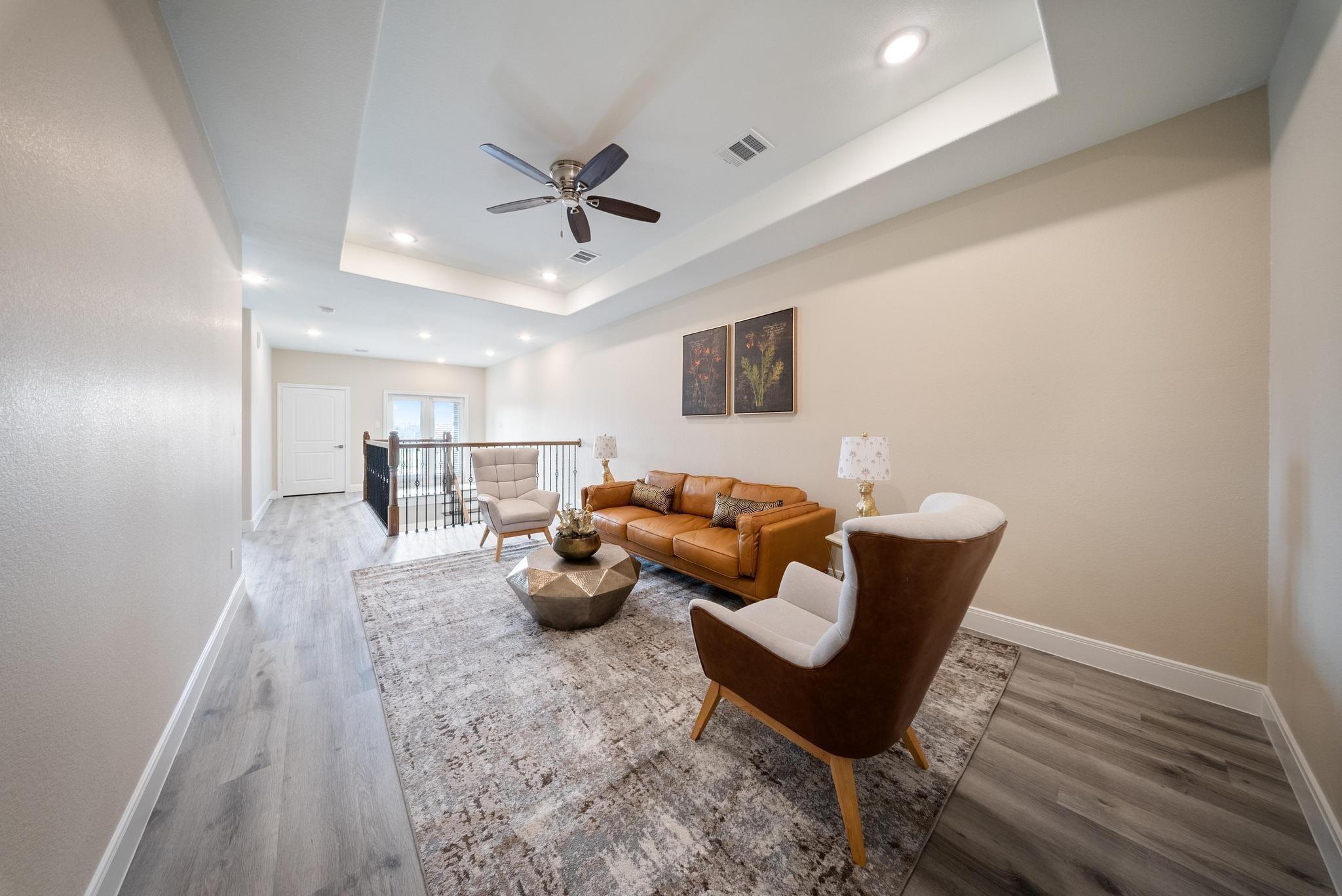 2015 Olivos Street