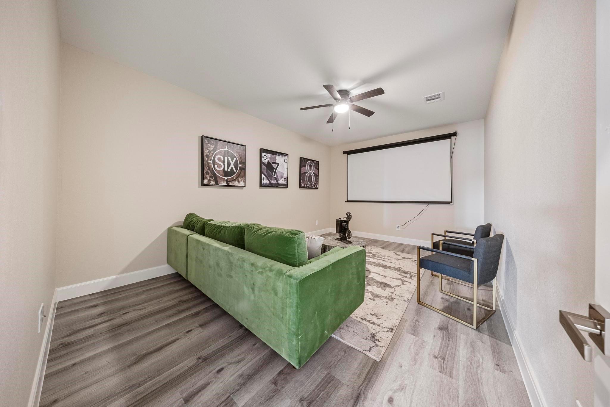 2015 Olivos Street