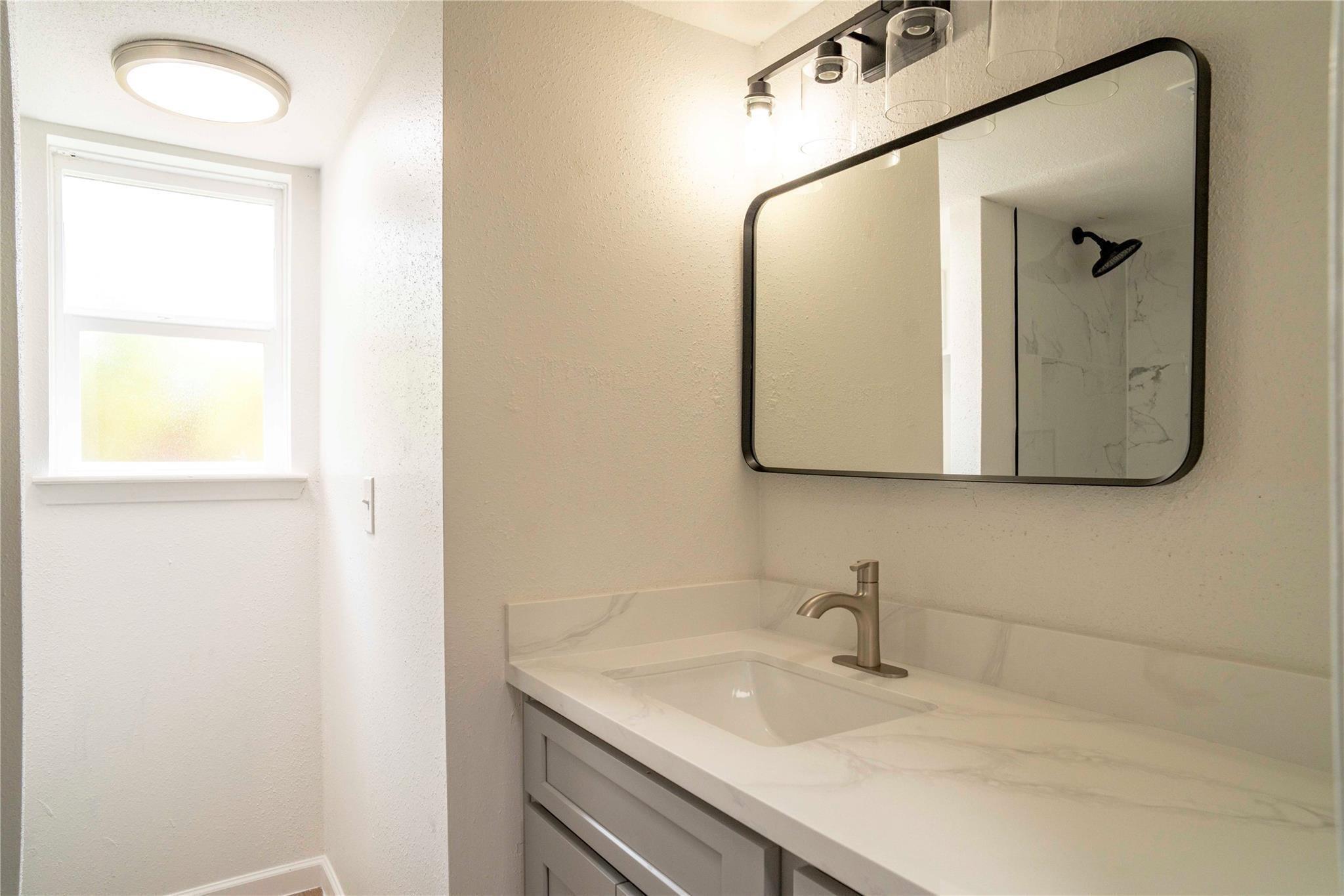 9214 Woodland Oaks Drive