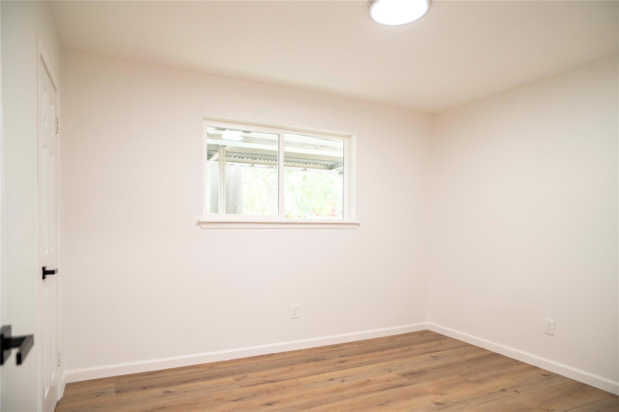 9214 Woodland Oaks Drive