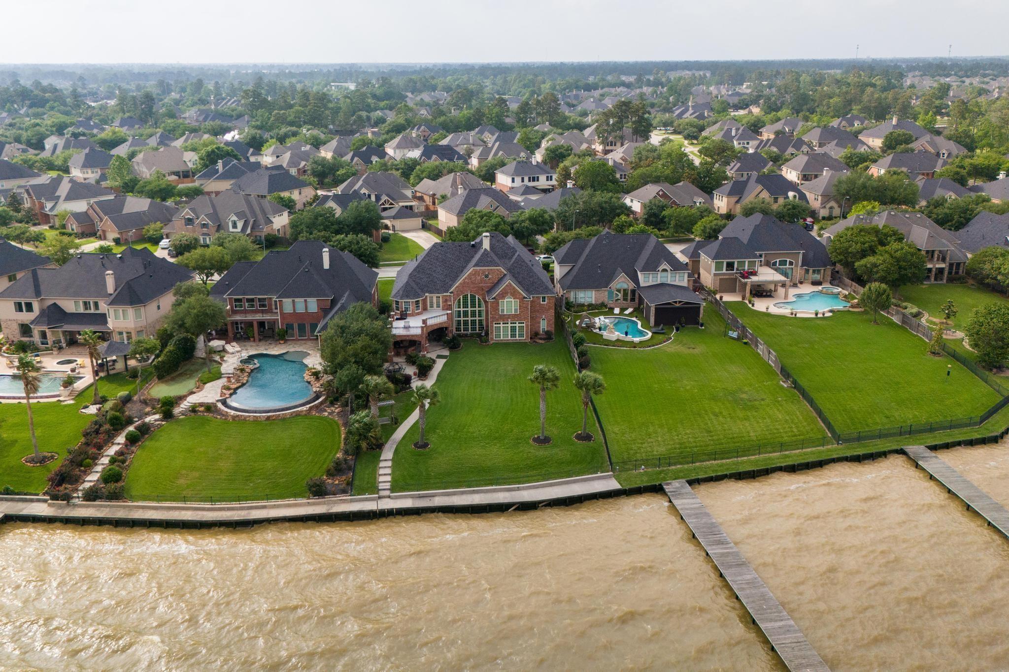 13706 Elm Shores Drive