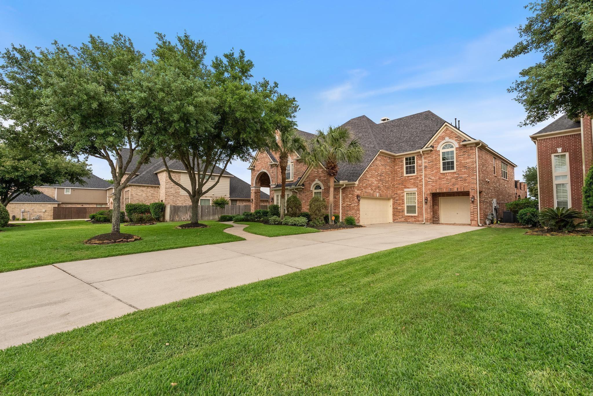 13706 Elm Shores Drive