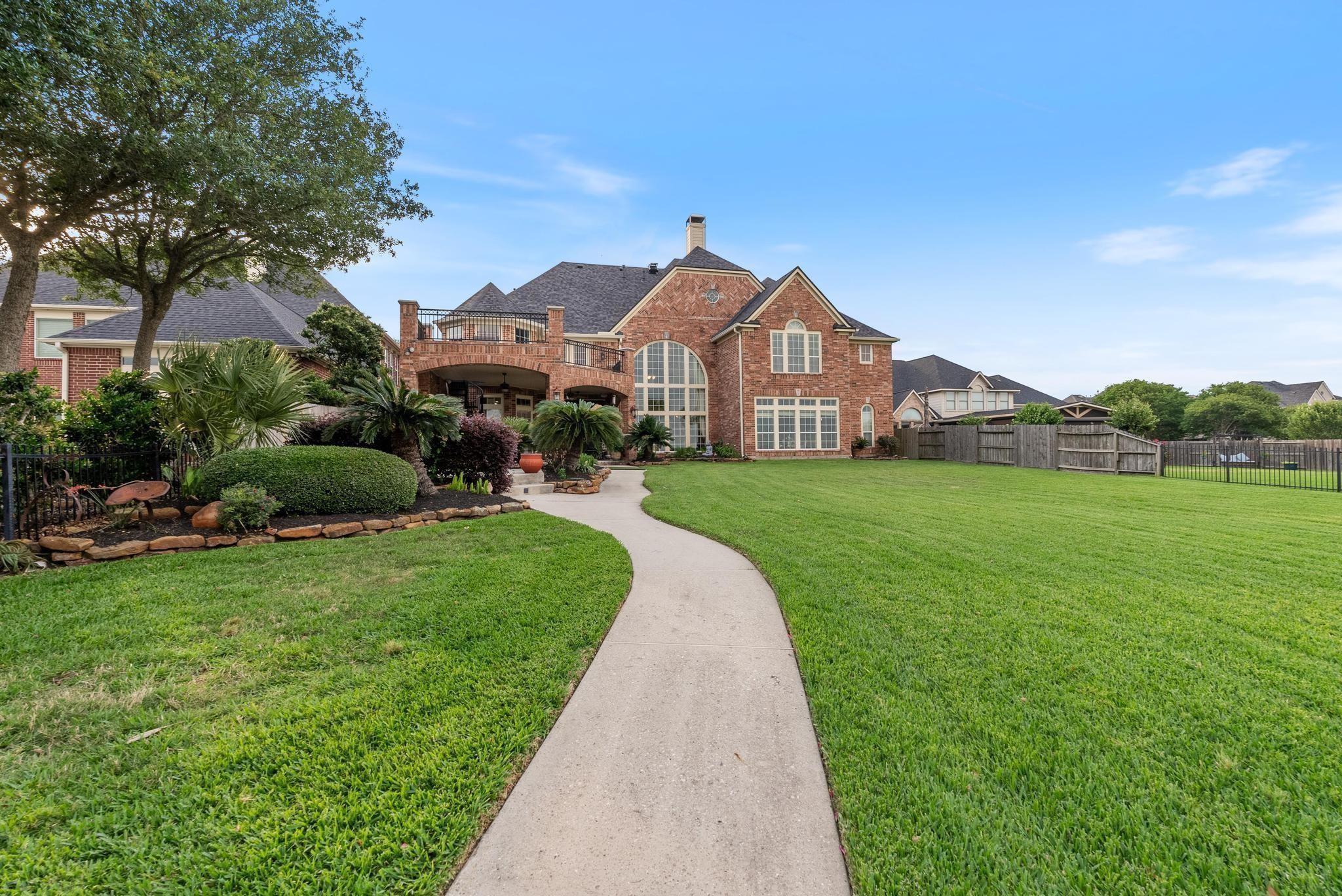 13706 Elm Shores Drive