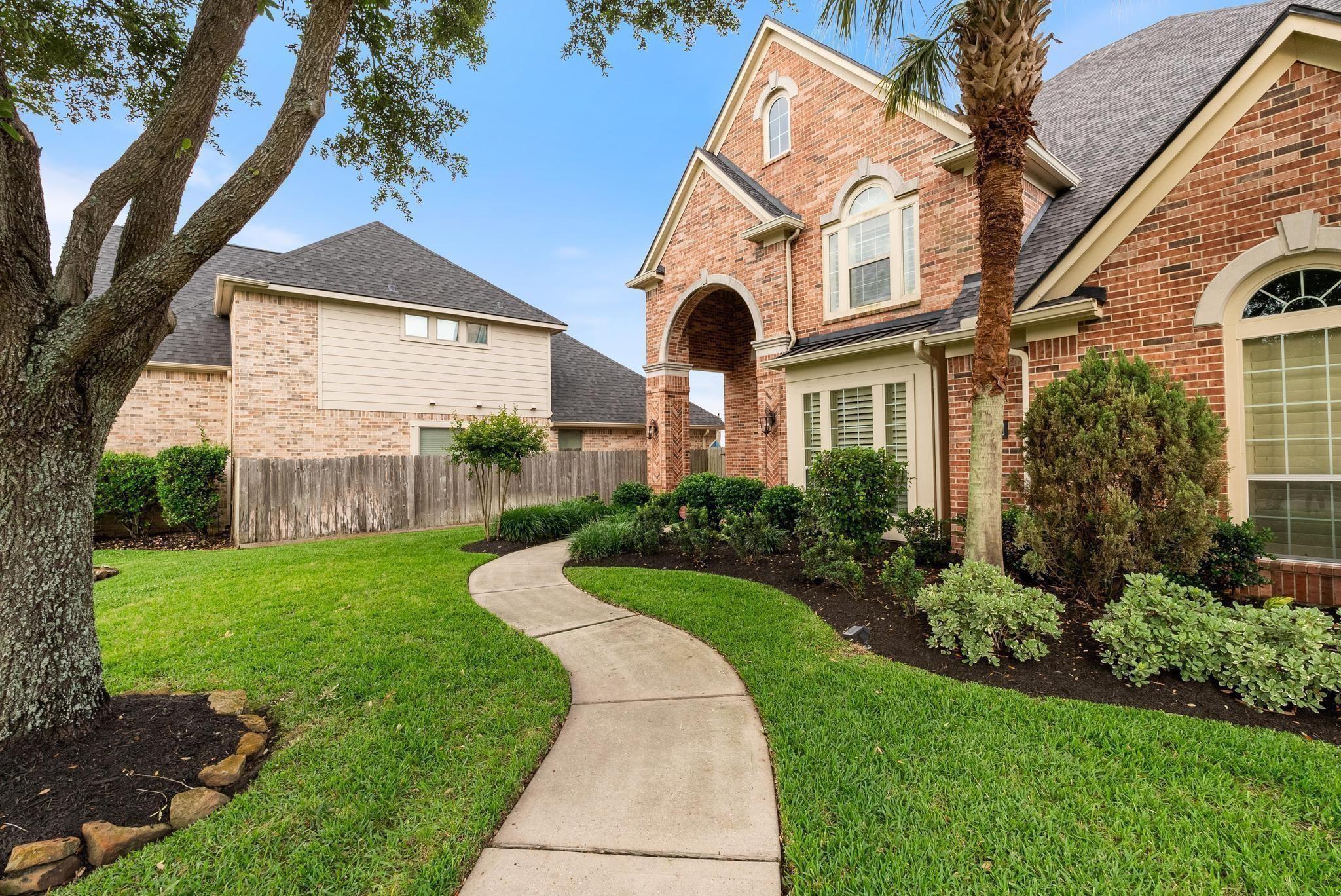 13706 Elm Shores Drive