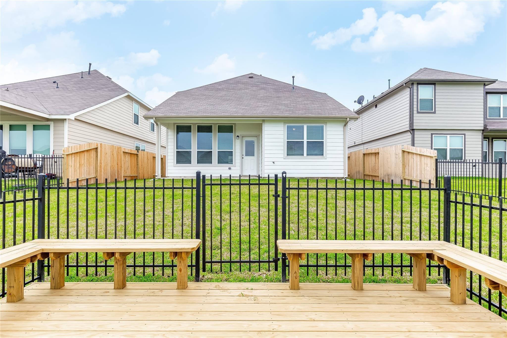 24630 Bastiani Canvas Lane