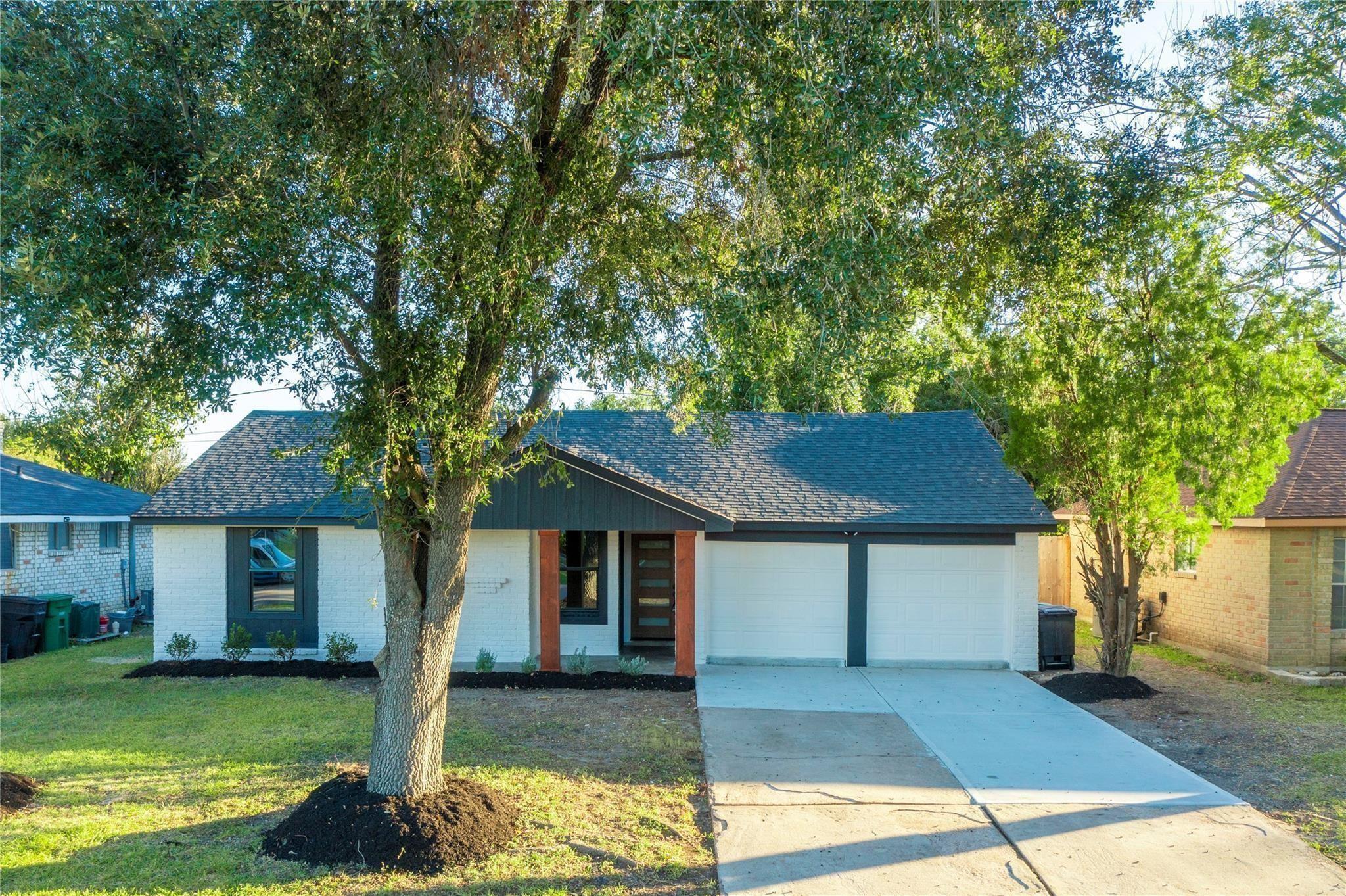 10907 Sharpview Drive