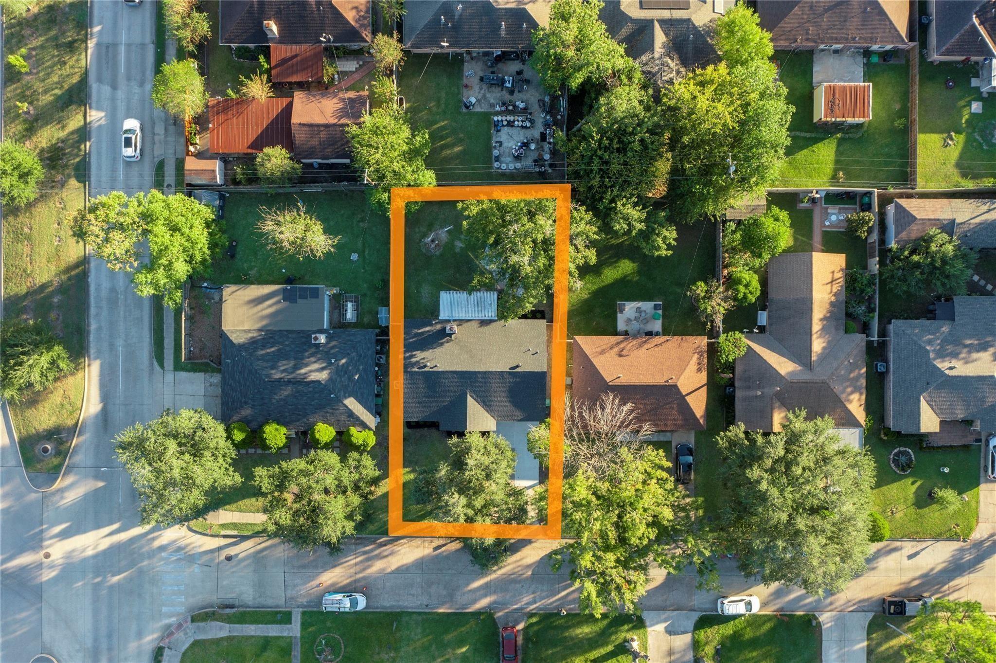 10907 Sharpview Drive