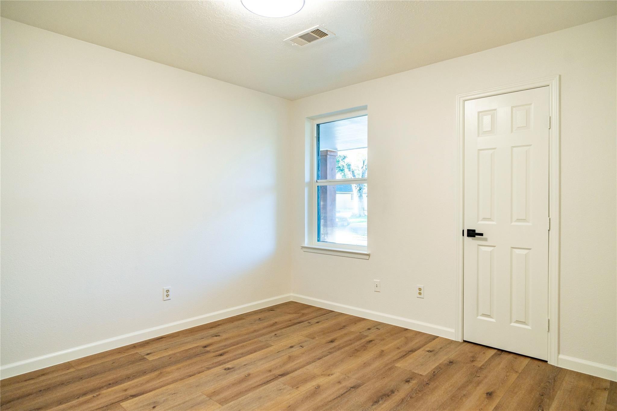 10907 Sharpview Drive