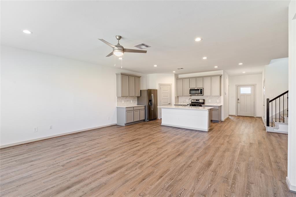 29318 Hoelzen Hollow Drive