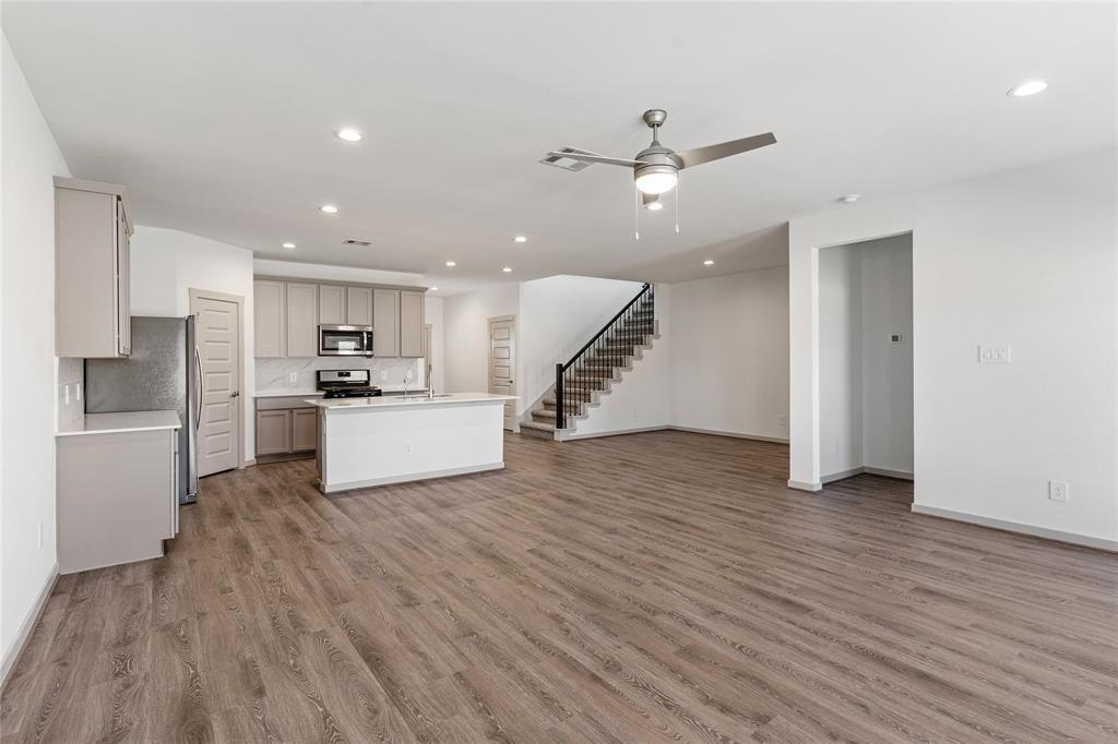 29318 Hoelzen Hollow Drive