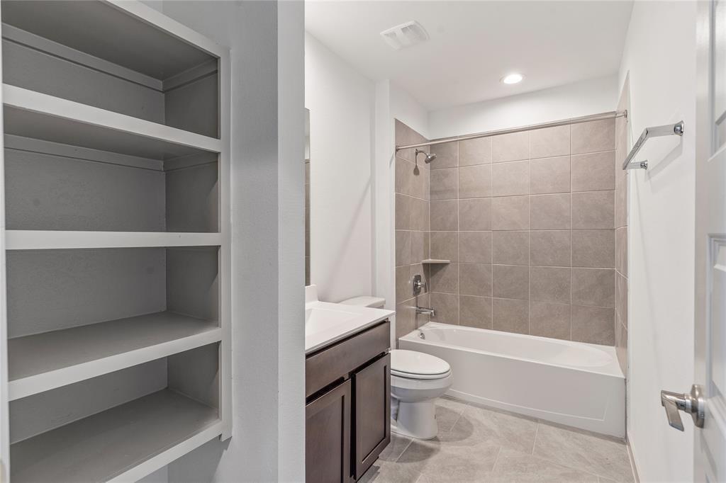 29318 Hoelzen Hollow Drive