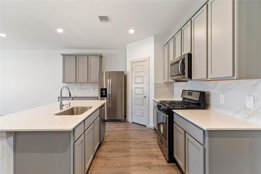 29318 Hoelzen Hollow Drive