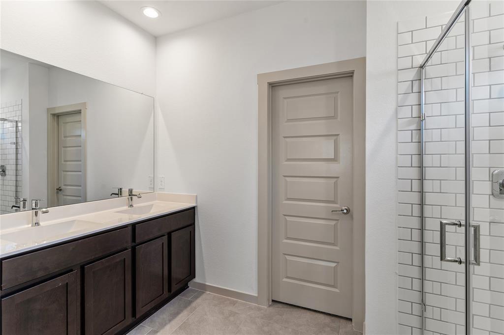 29318 Hoelzen Hollow Drive