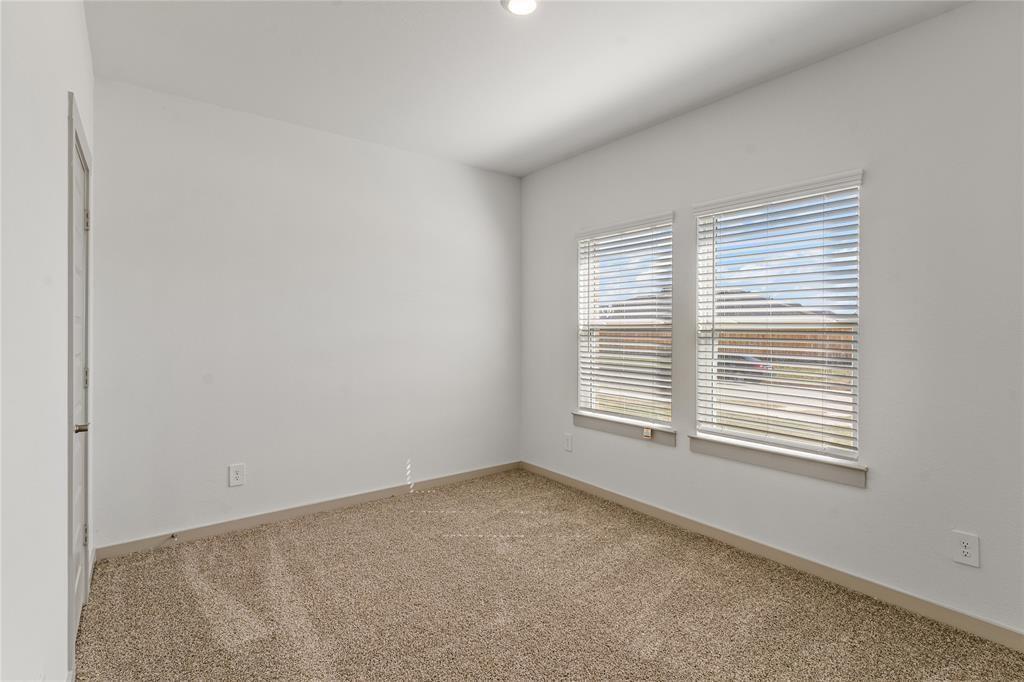 29318 Hoelzen Hollow Drive