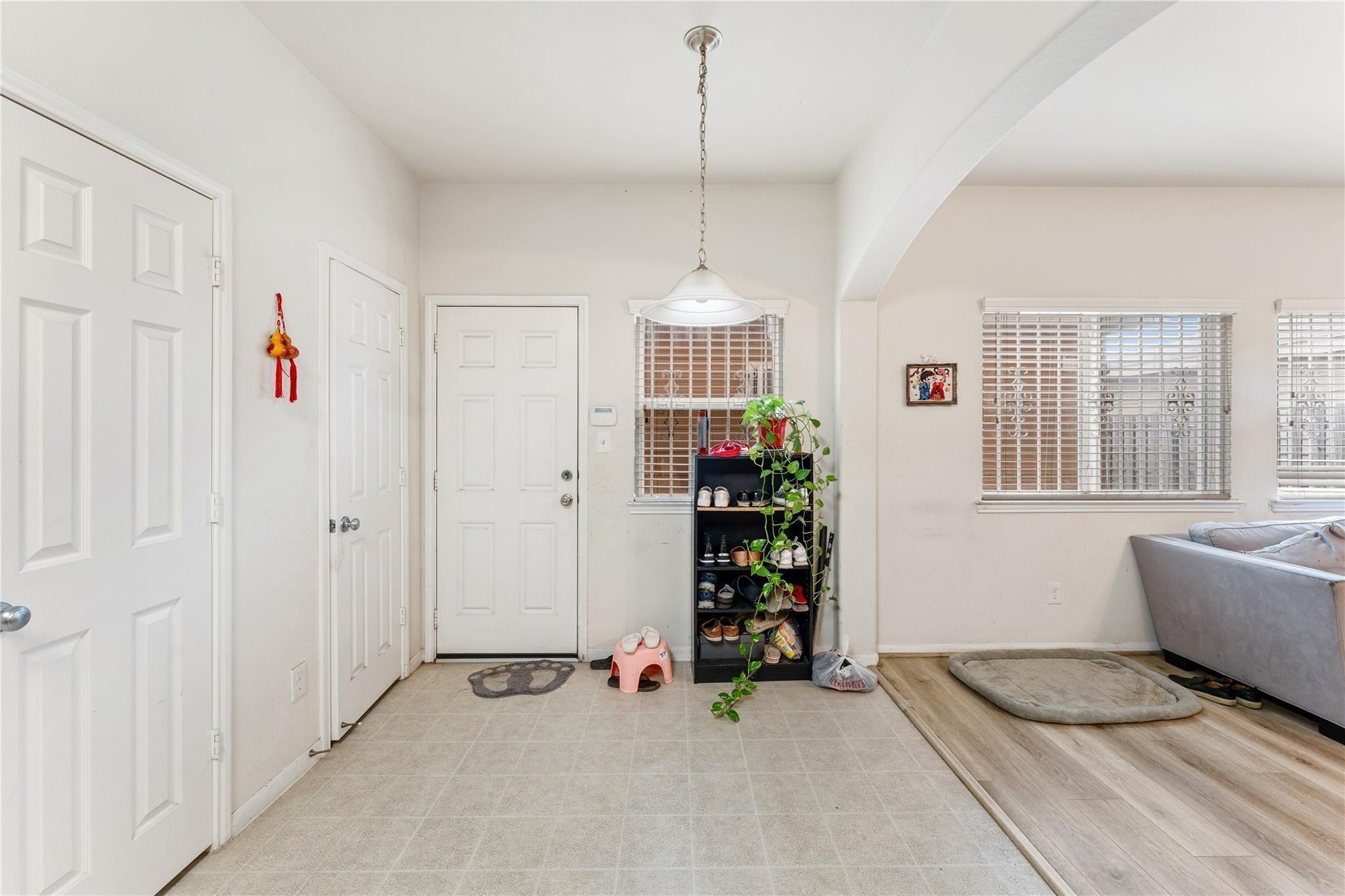 7255 Autumn Sun Drive