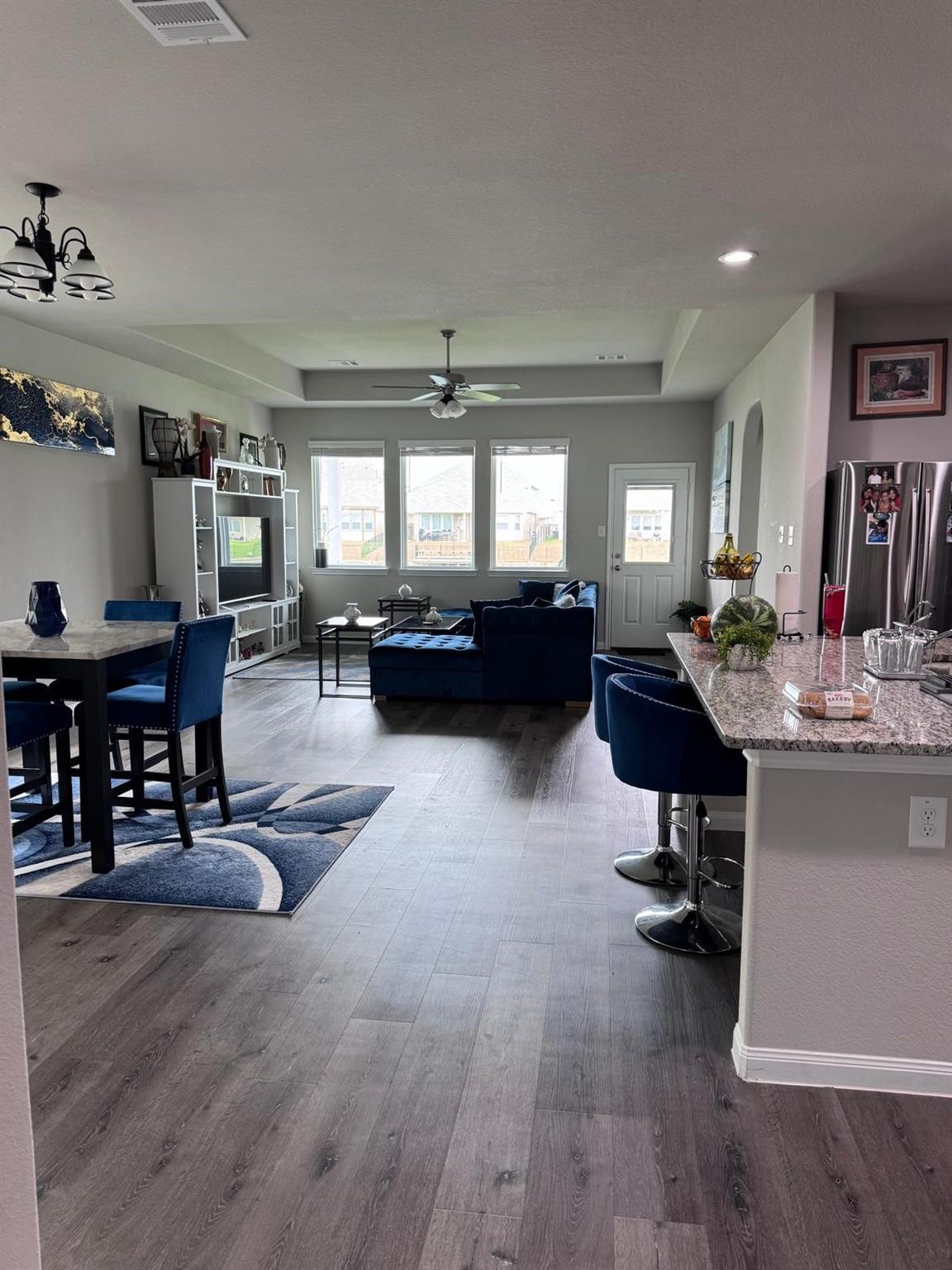 24718 Bastiani Canvas Lane
