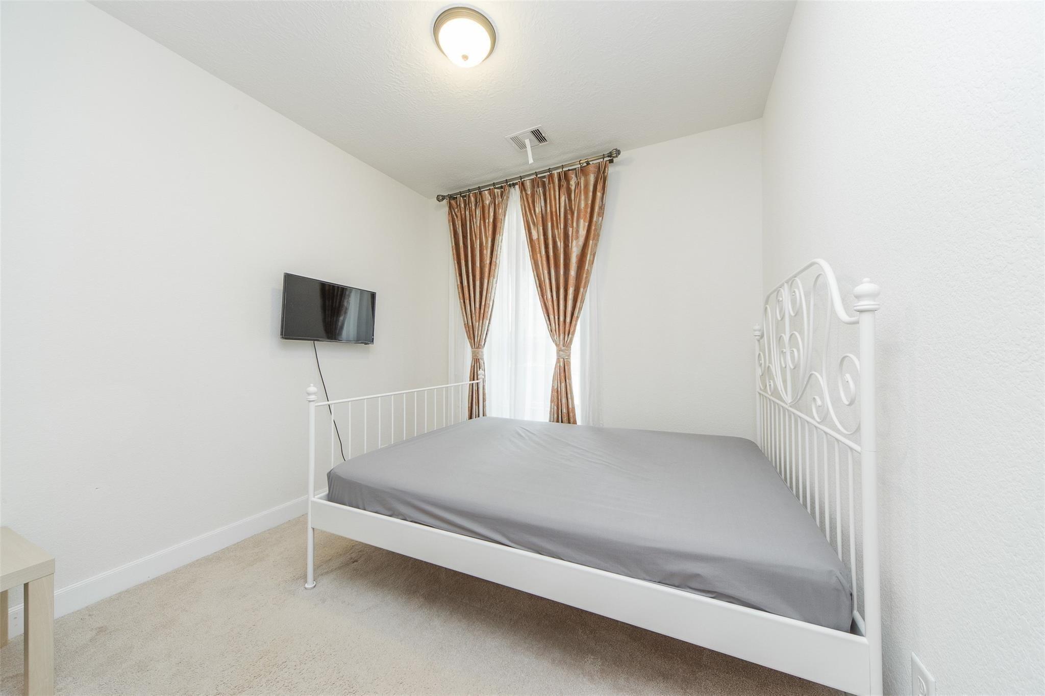 15406 Easton Gate Lane