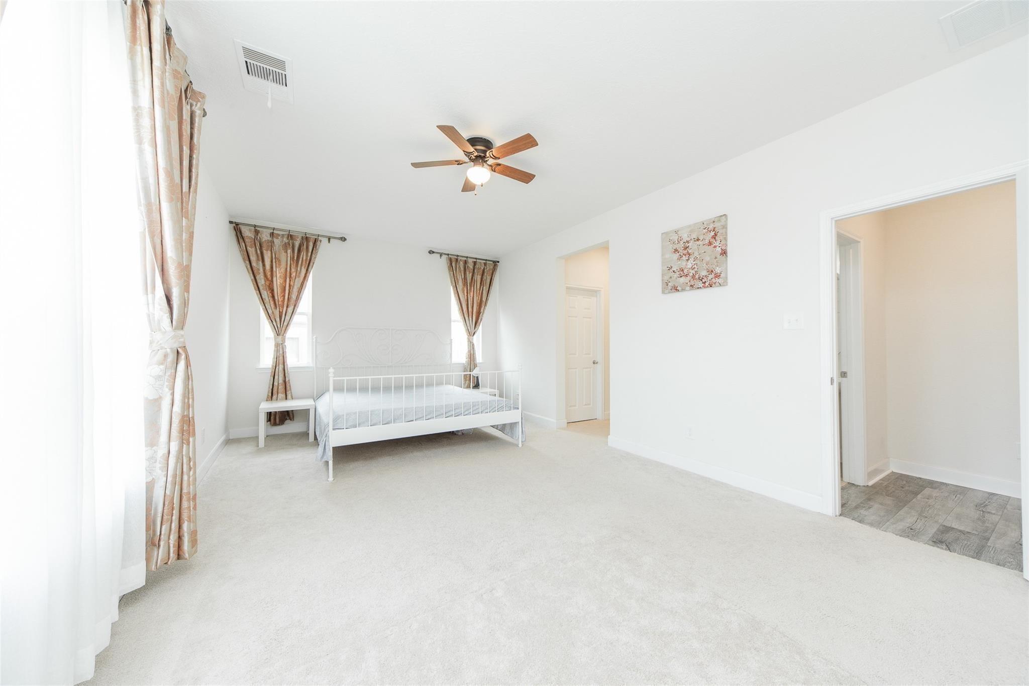 15406 Easton Gate Lane