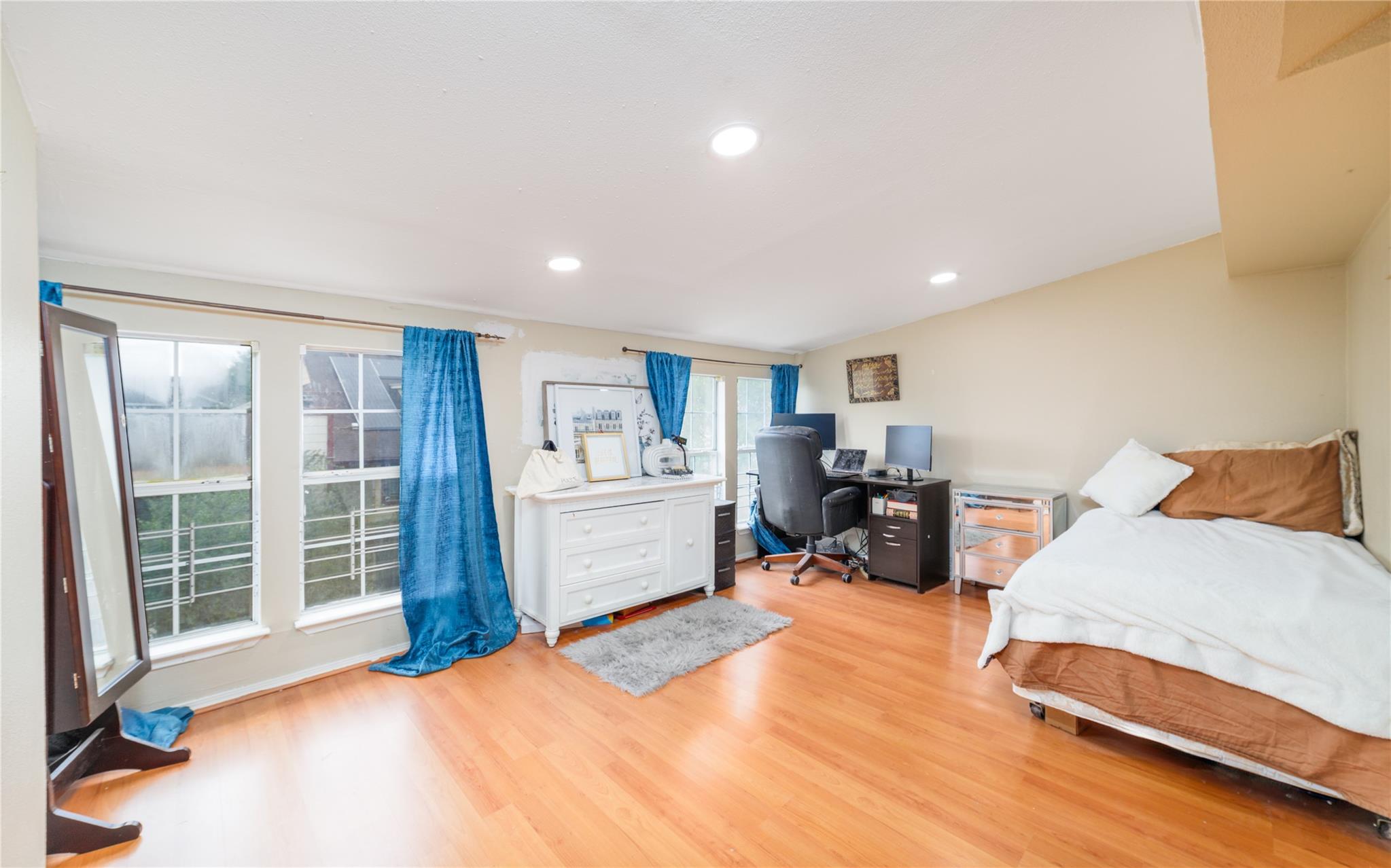 7711 Miller Glen Lane