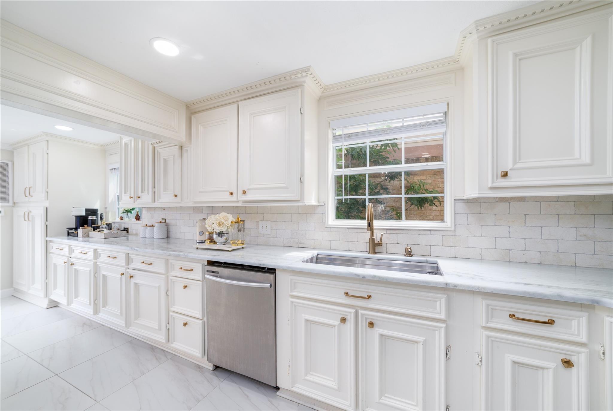 7711 Miller Glen Lane