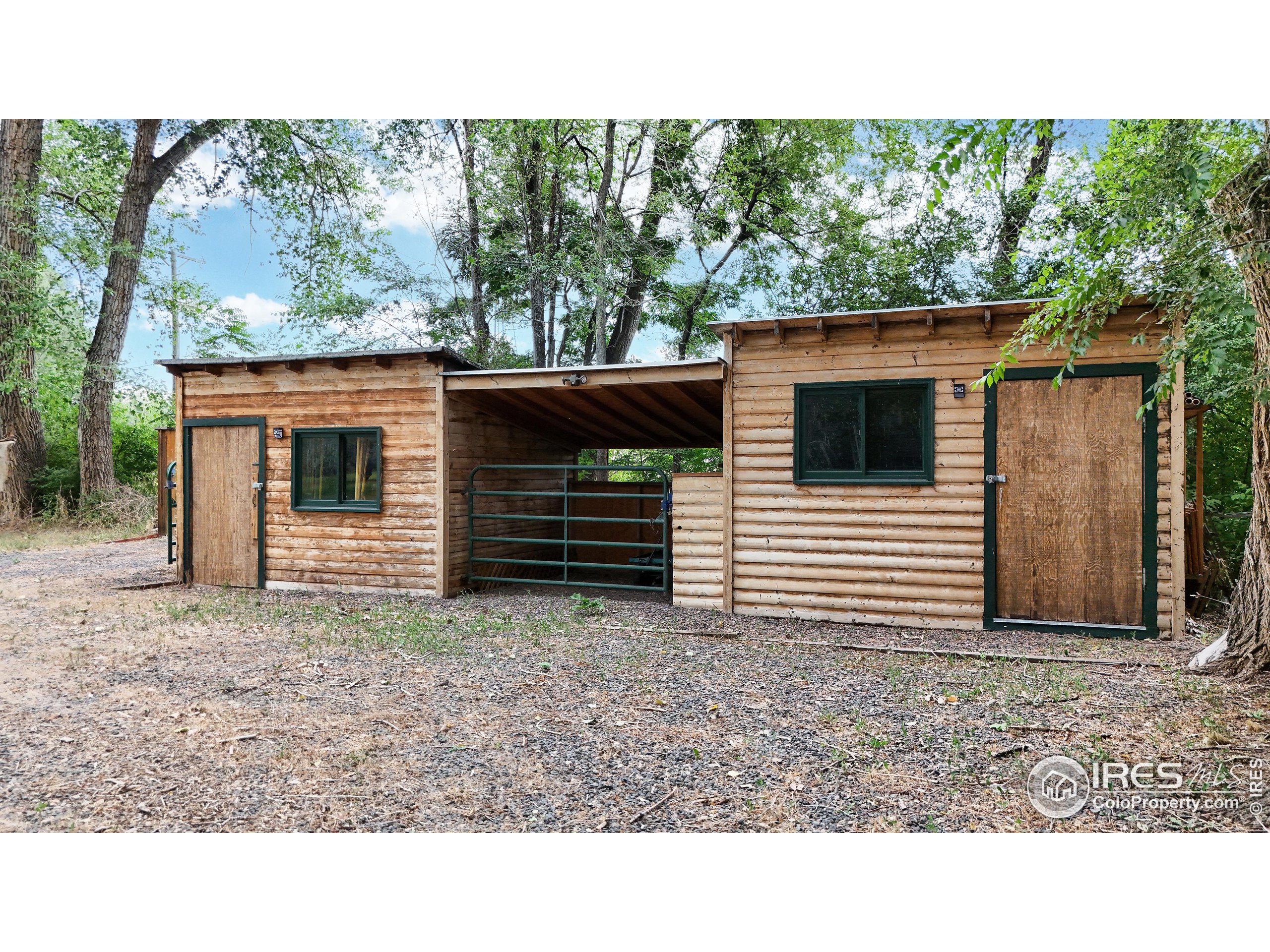 631 N Overland Trl