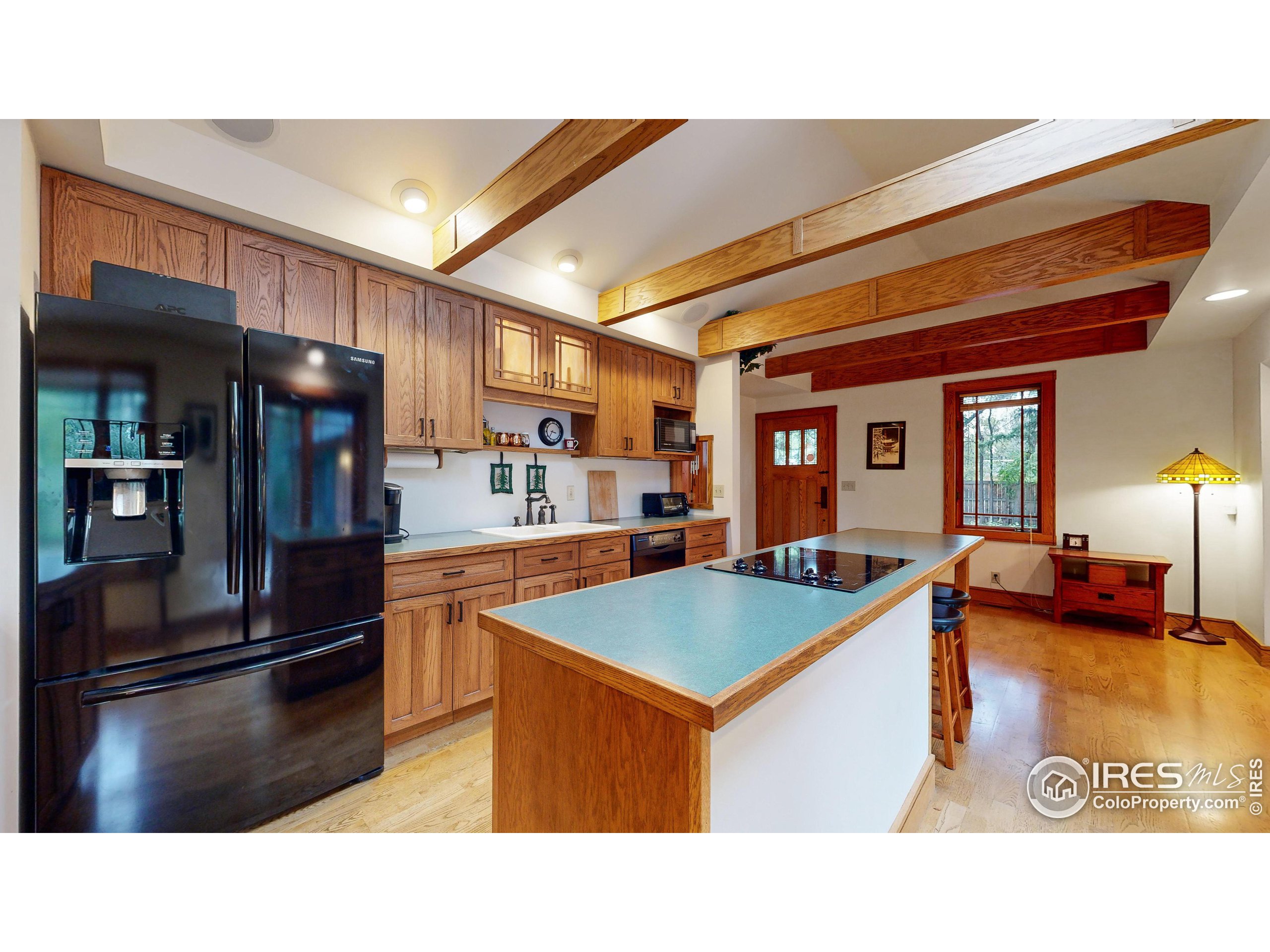 631 N Overland Trl