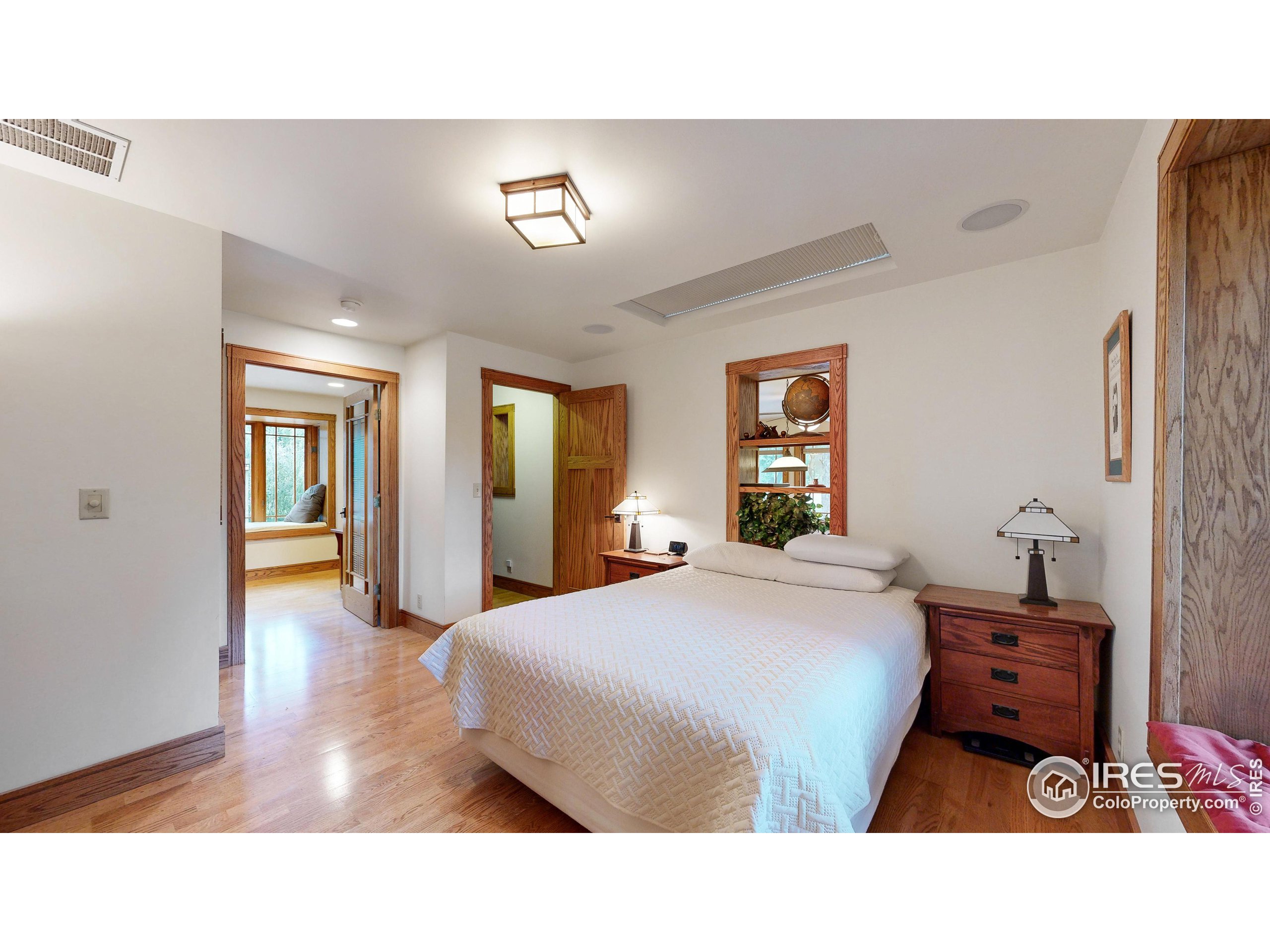 631 N Overland Trl