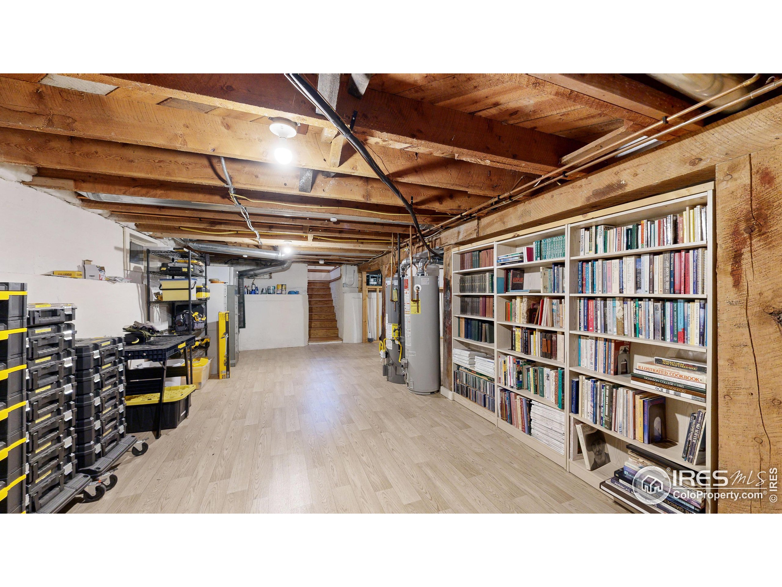 631 N Overland Trl