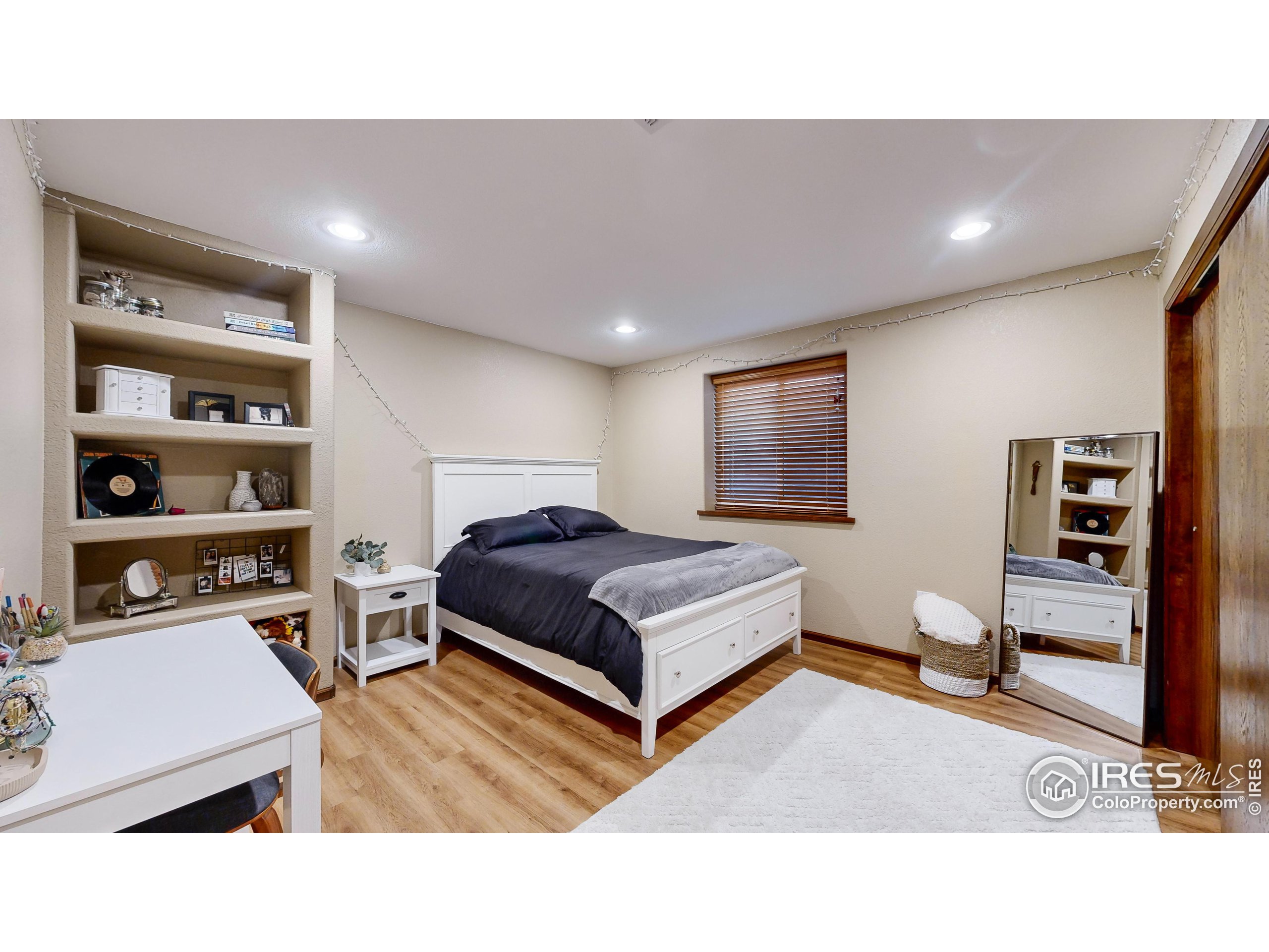6427 Garrison Ct